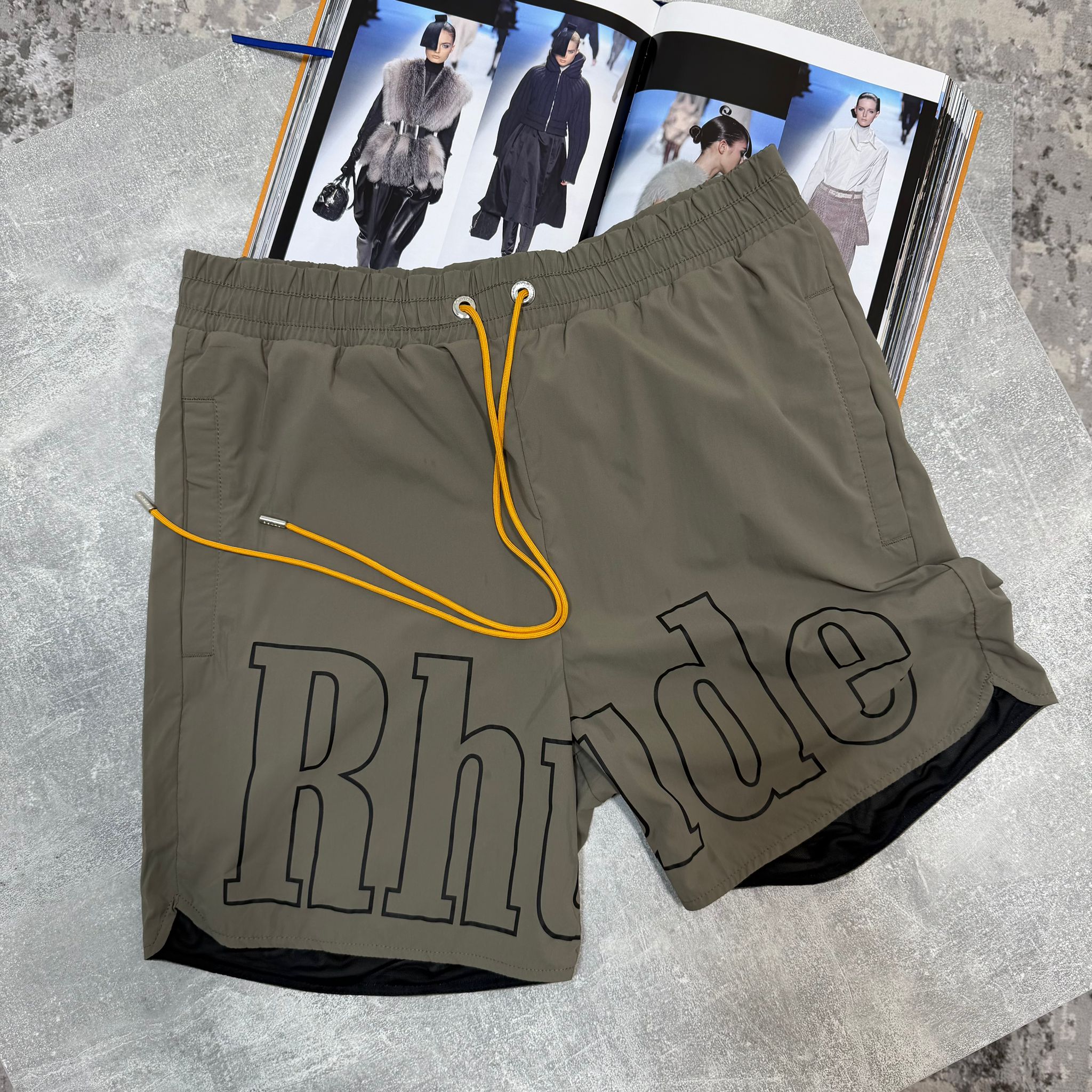 Hude shorts Army Green image 0