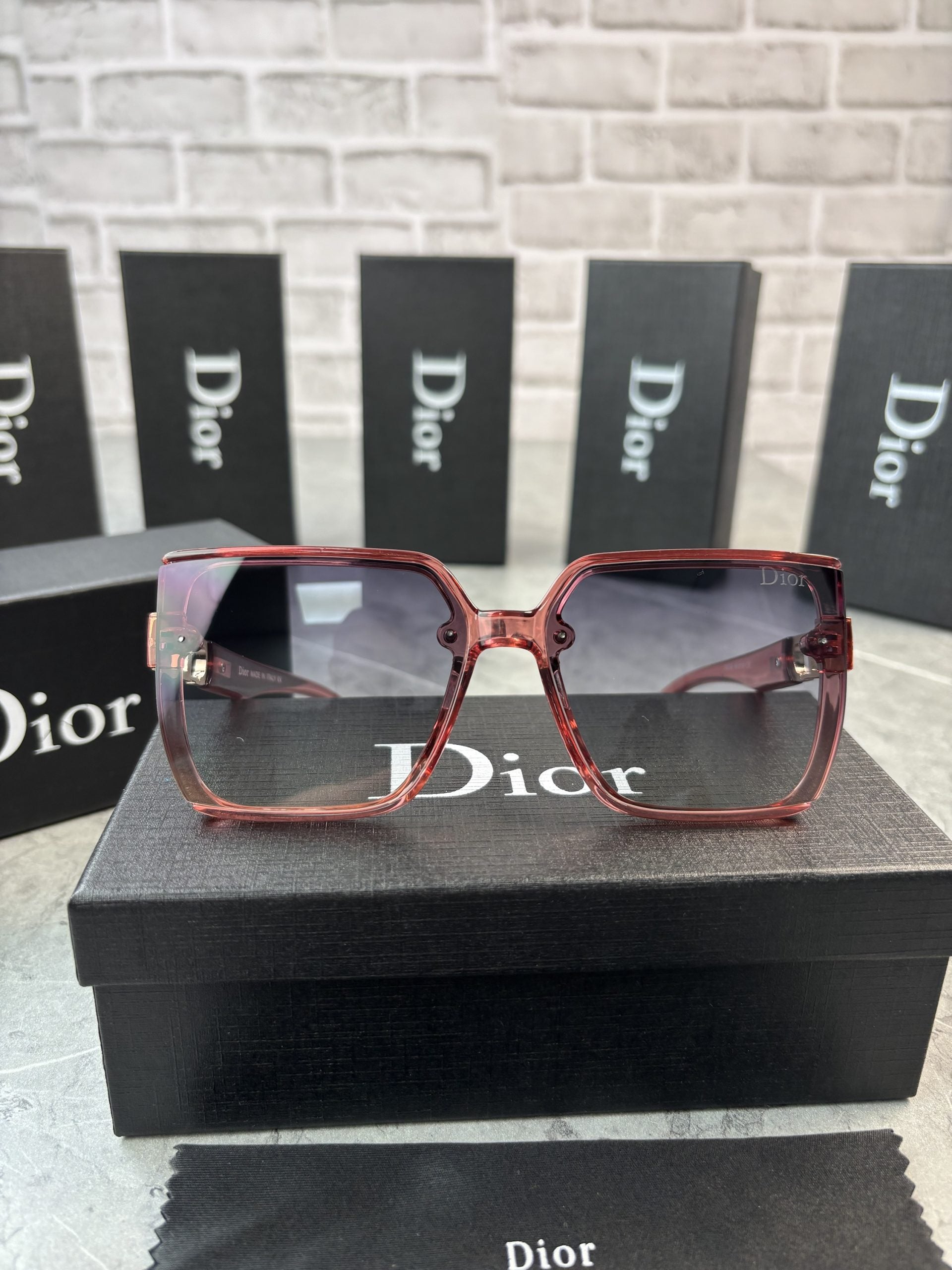 IOR PINK GLASSES image 0