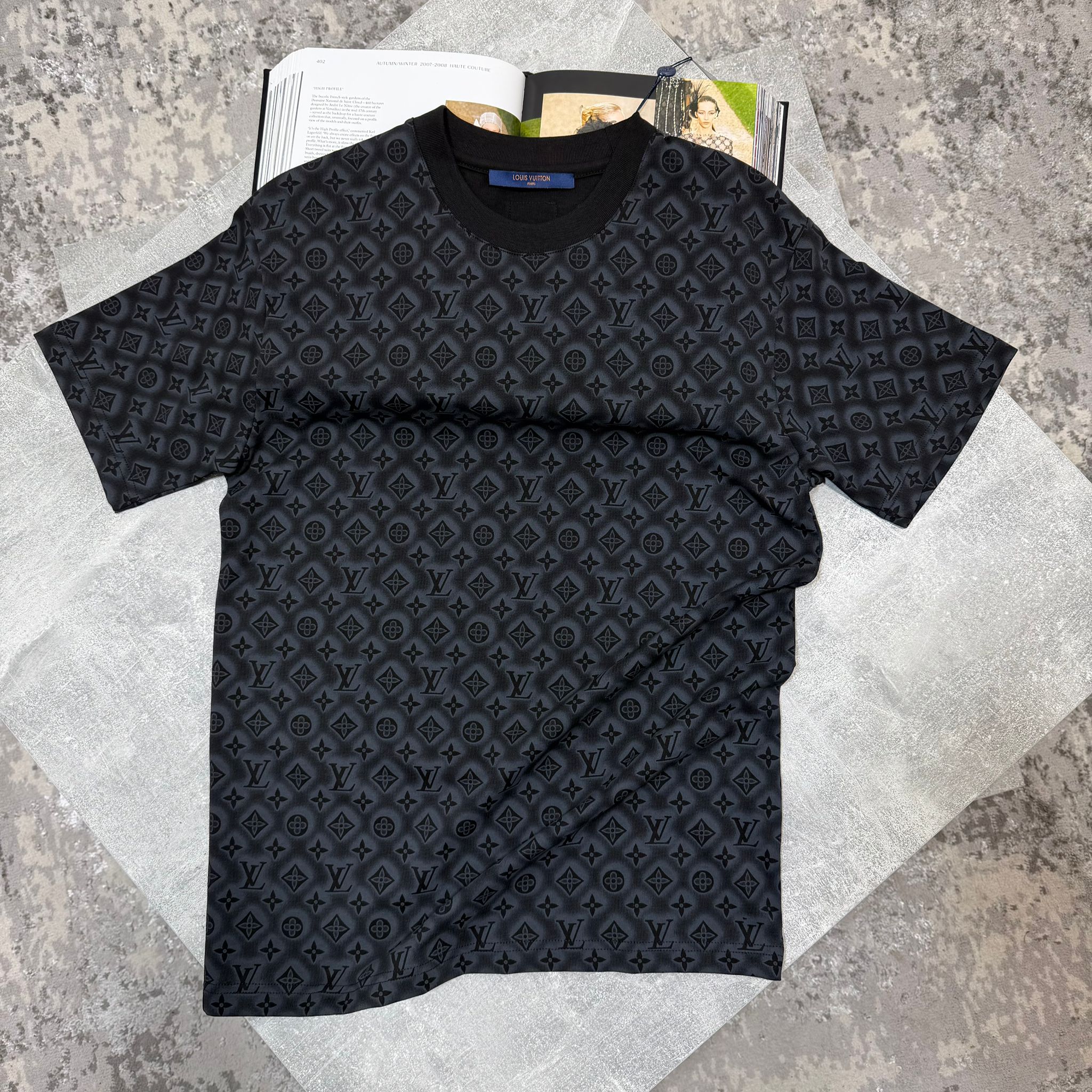 LV Tshirt image 0