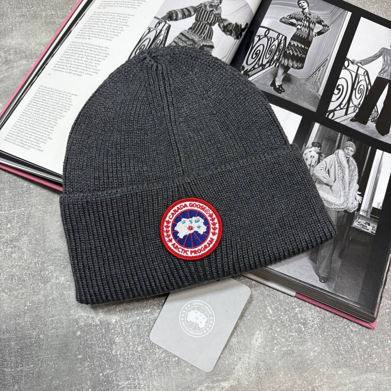 Canada Goose beanie Charcoal image 0