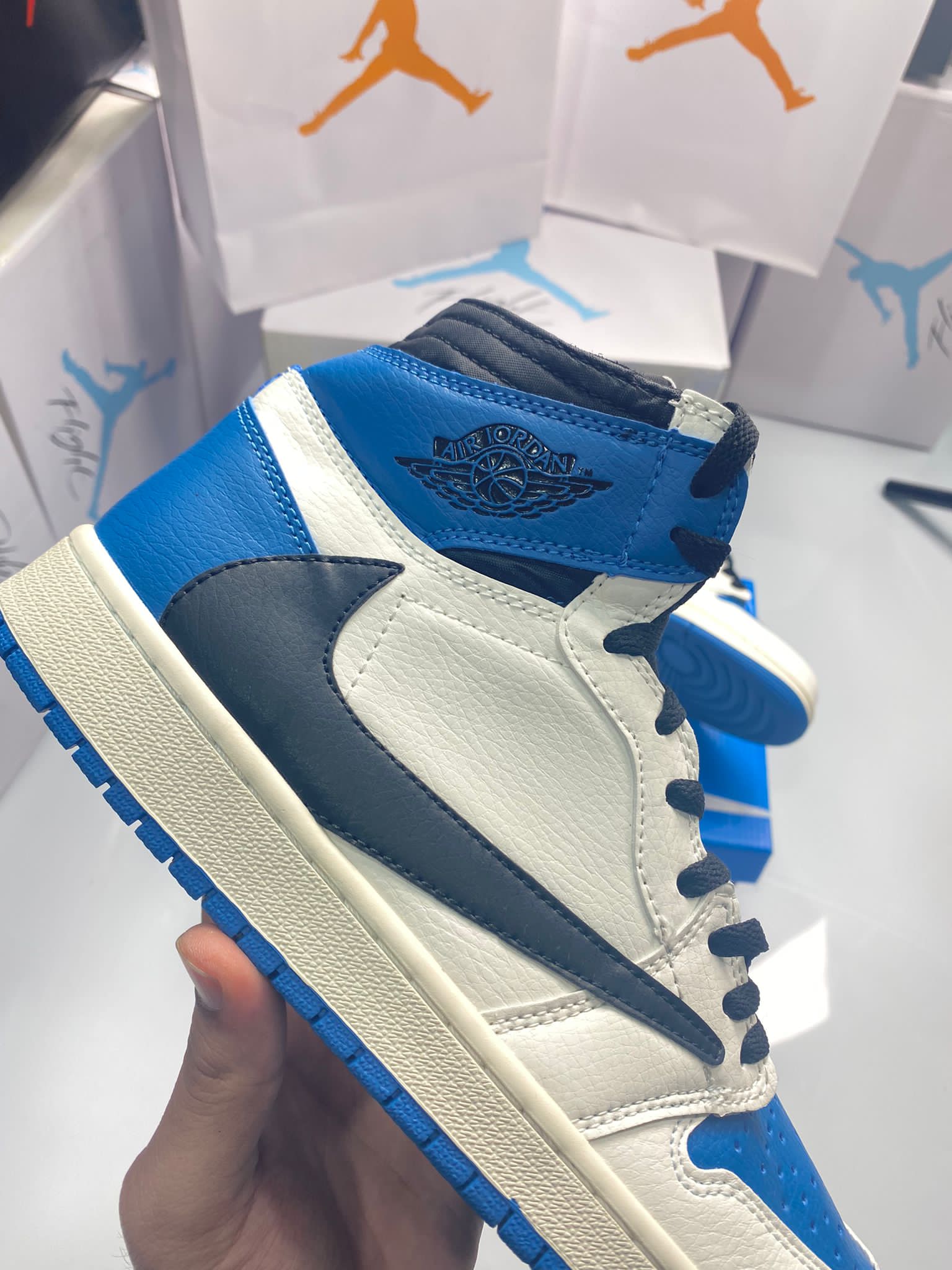 J1 CATUS BLUE image 8