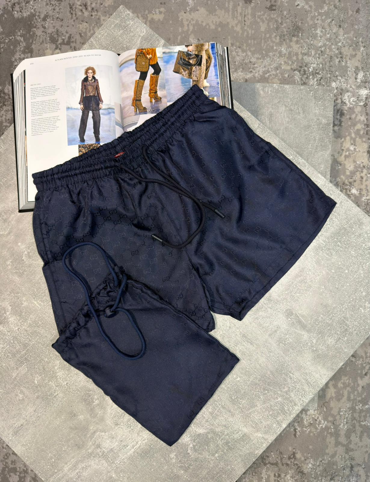 Ucci shorts navy GC