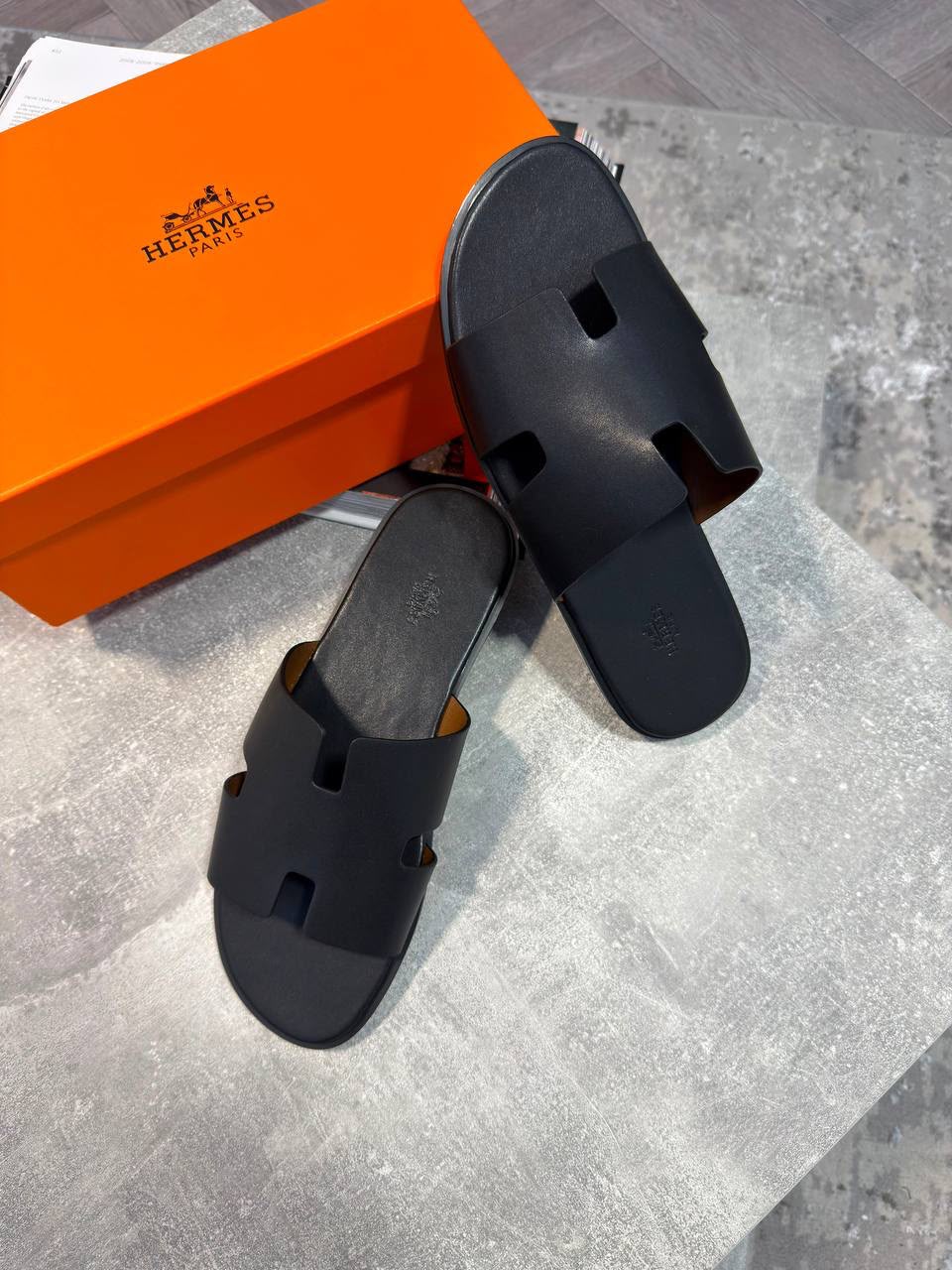 Hermes Sliders Black Herm