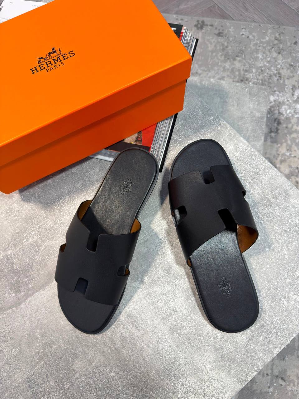 Hermes Sliders Black Herm