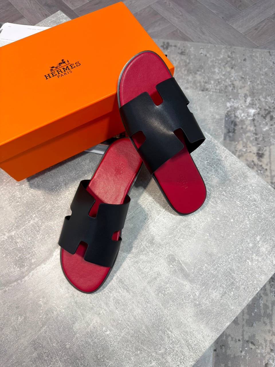 Hermes Sliders Black & Red Herm