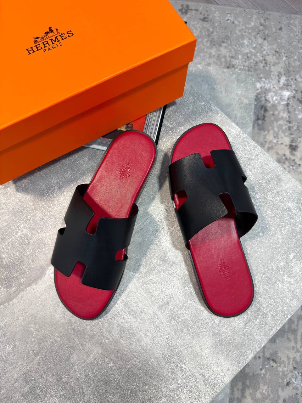 Hermes Sliders Black & Red Herm