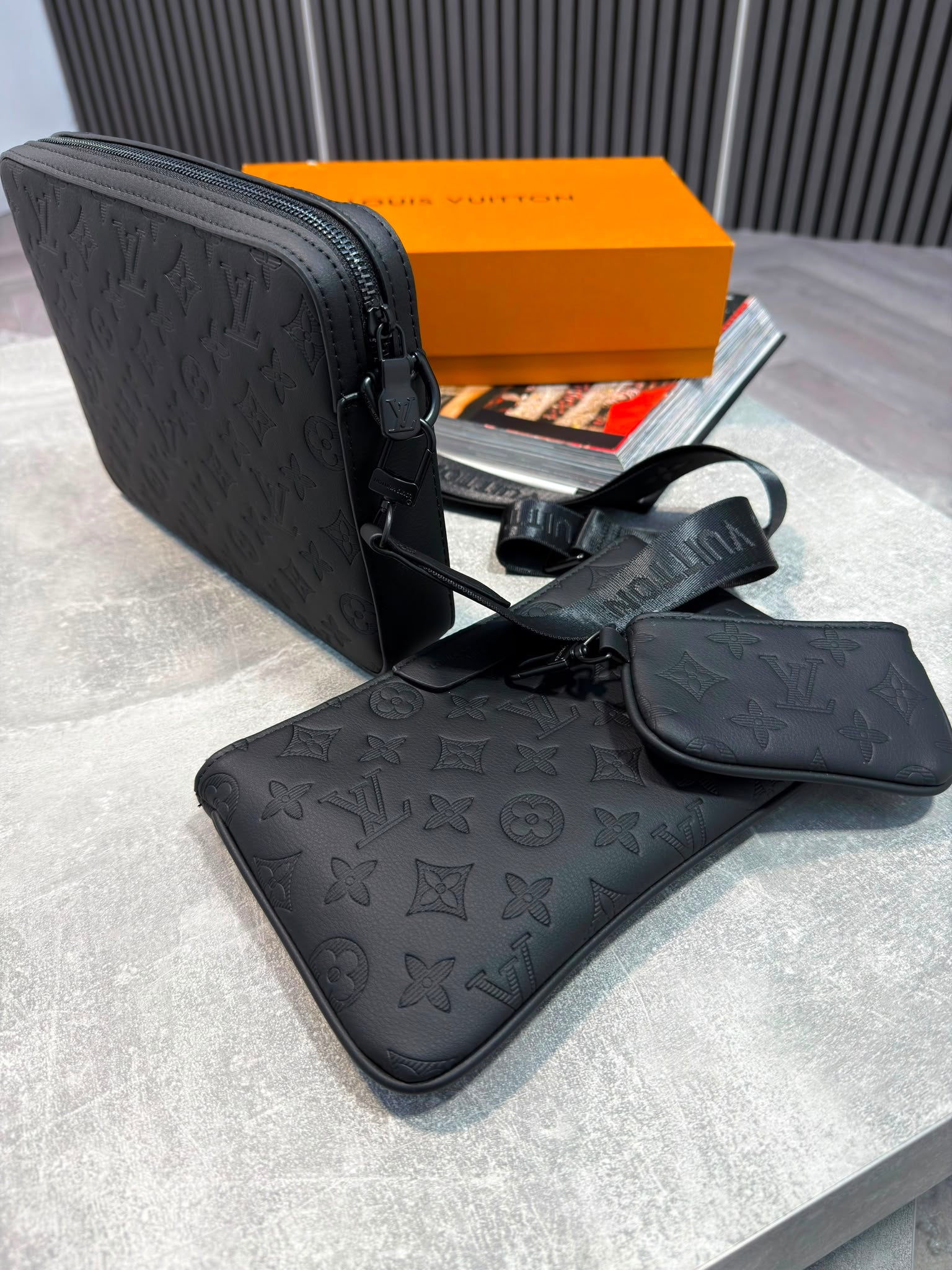 LV Mens Trio Bag Black LV