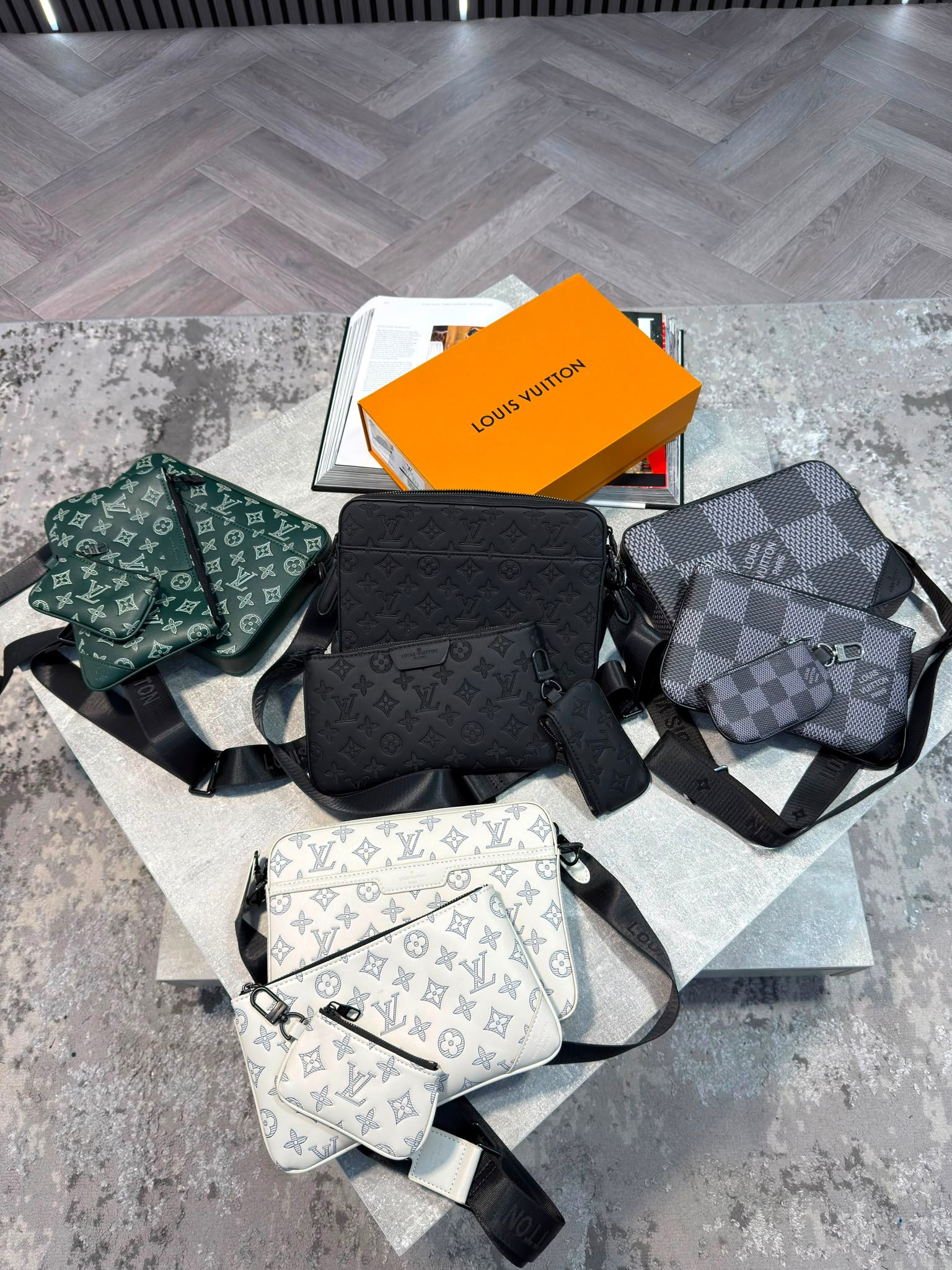 LV Mens Trio Bag Black LV
