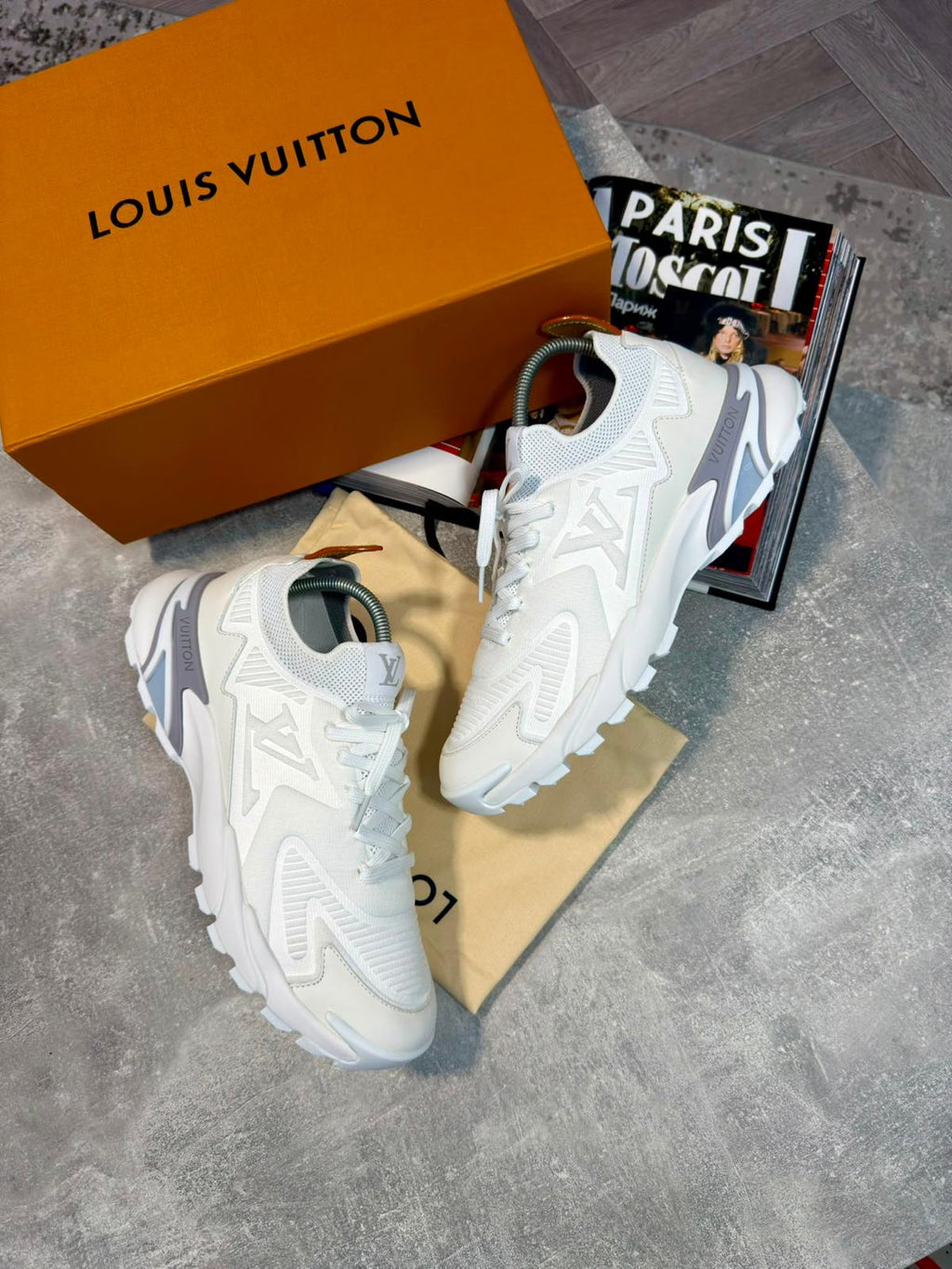 LV Tactic White LV