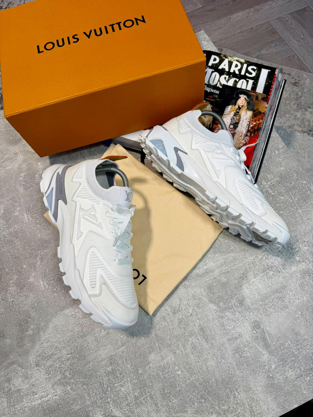 LV Tactic White LV