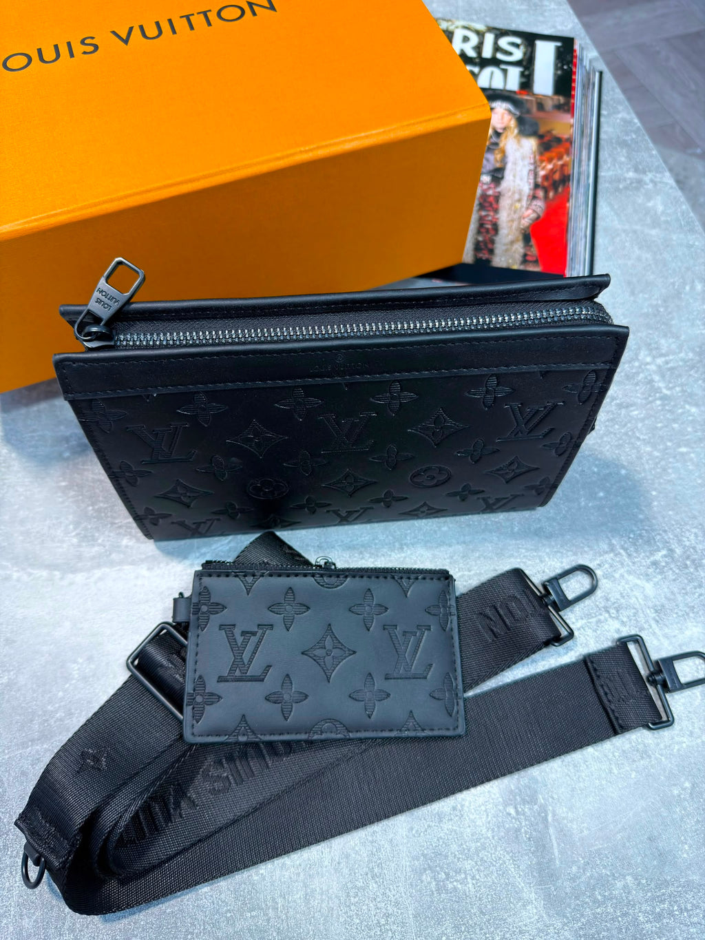 LV Mens Bag Black LV