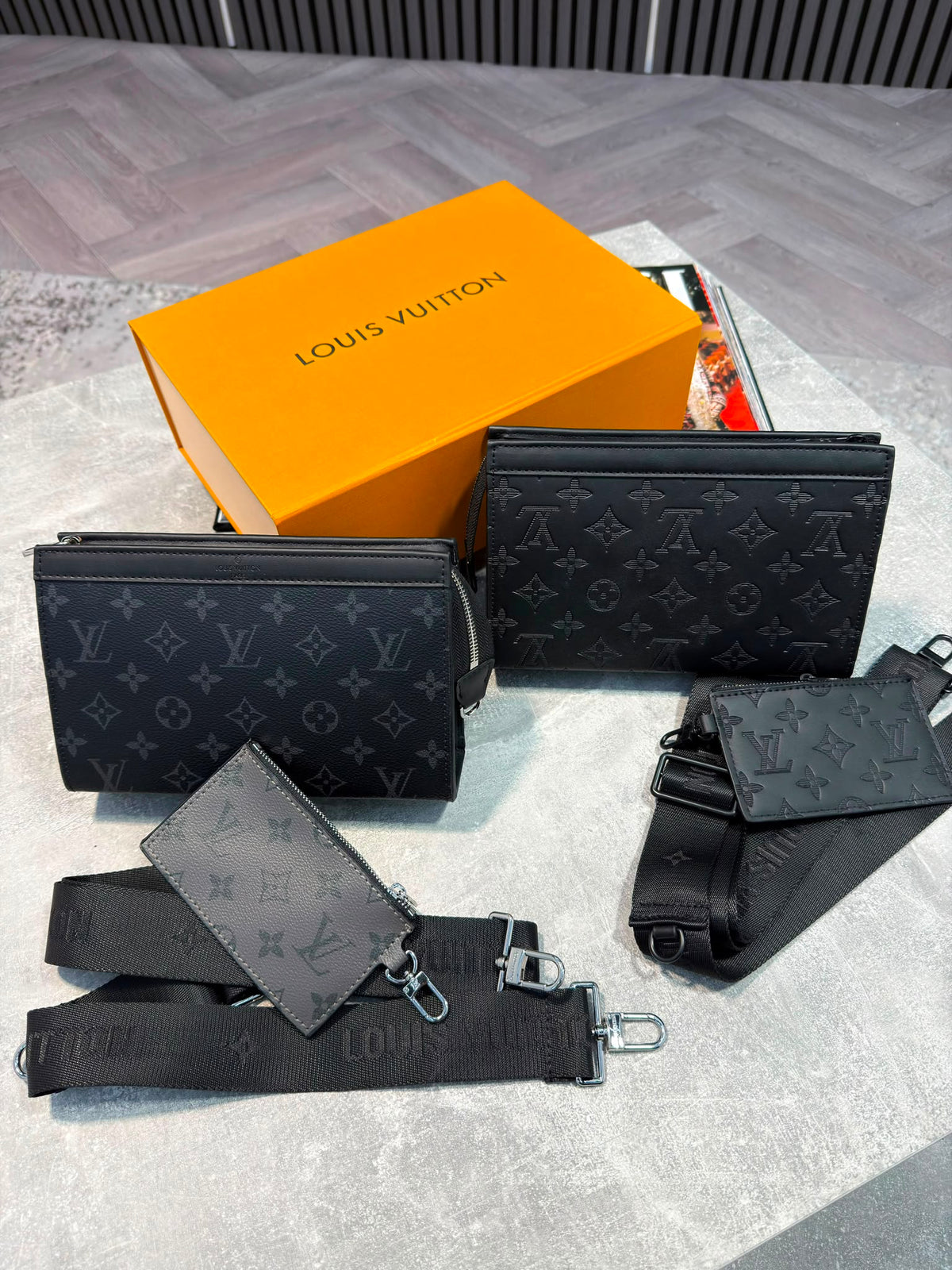 LV Mens Bag Black LV