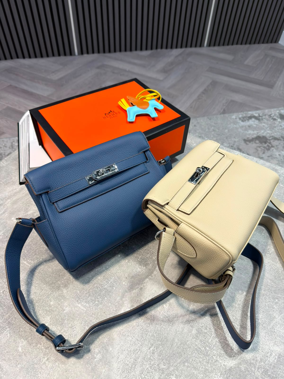 HM Mens Bag Beige Herm