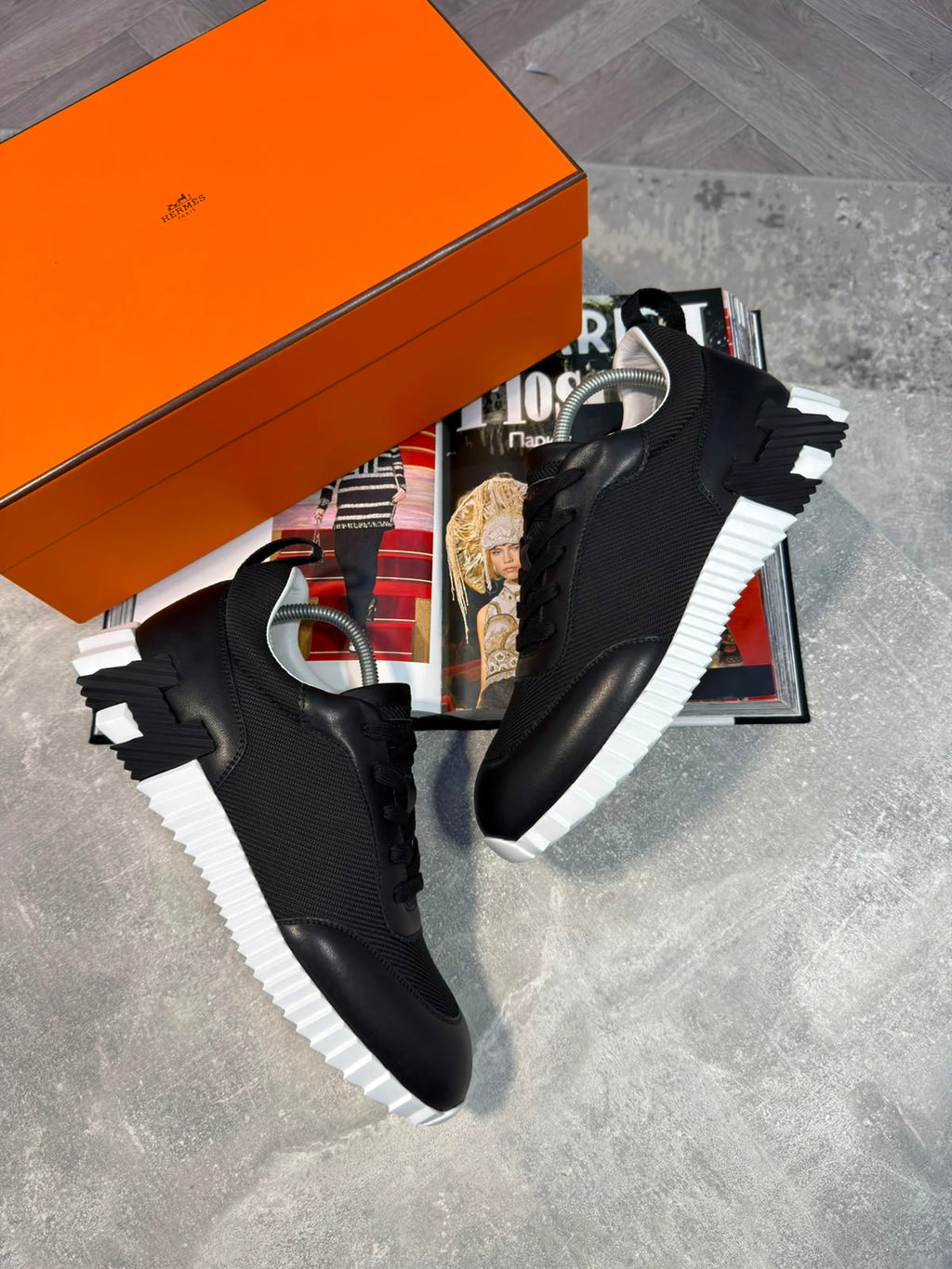 HM Trainers Black and orange HM