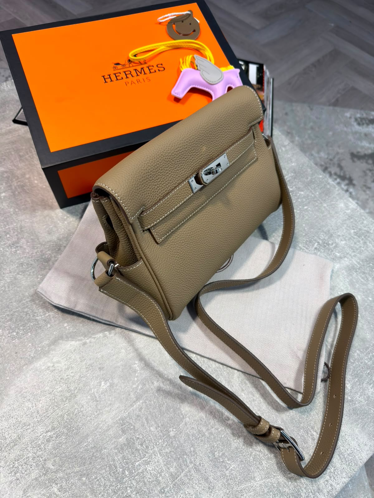 HM Mens bag Beige PDA