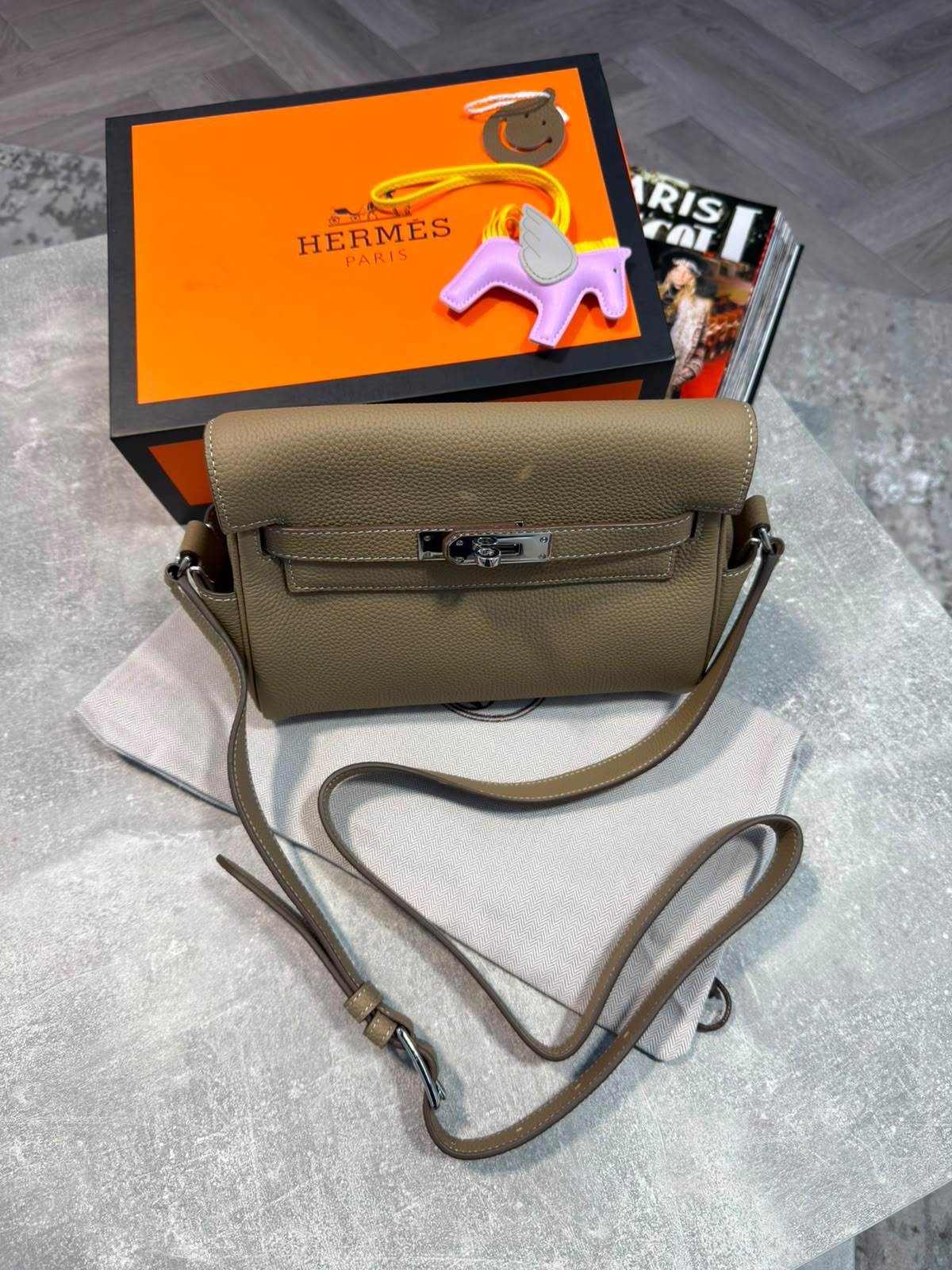 HM Mens bag Beige PDA