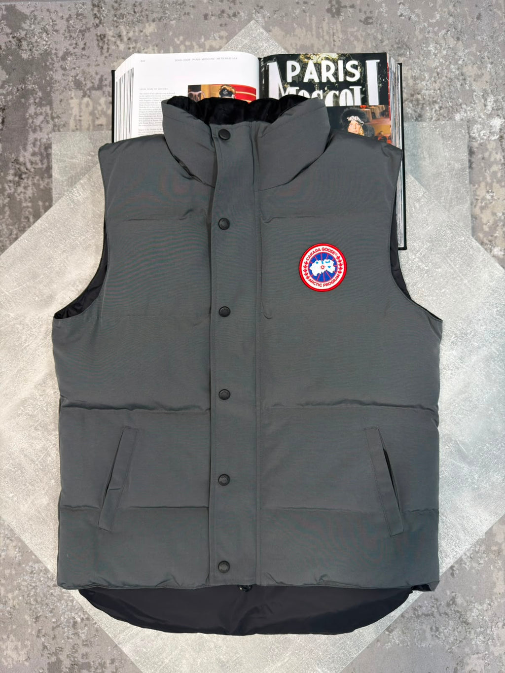 CG body warmer Red badge Grey CG