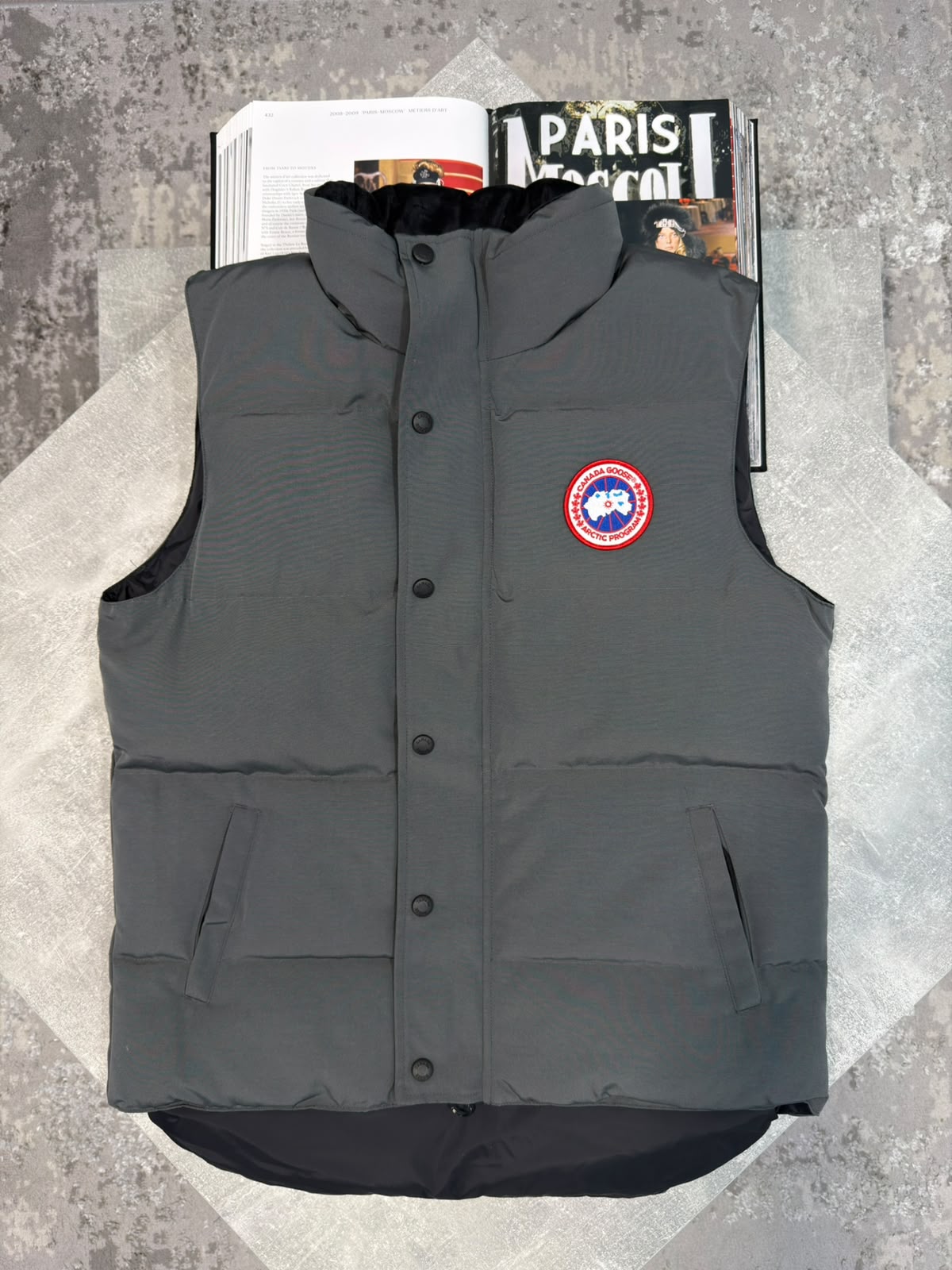 CG body warmer Red badge Grey CG