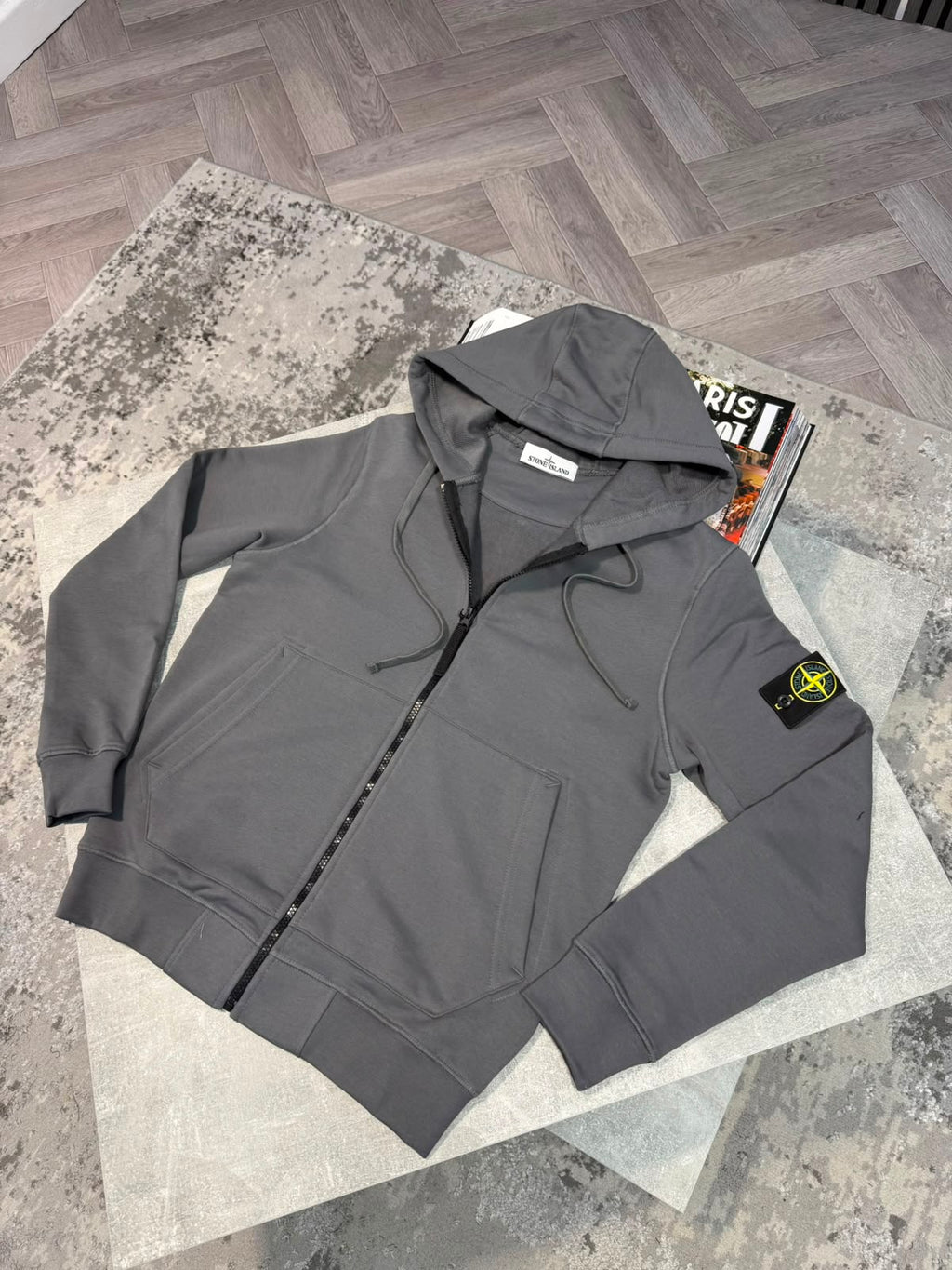 Si zip up hoodie STONE