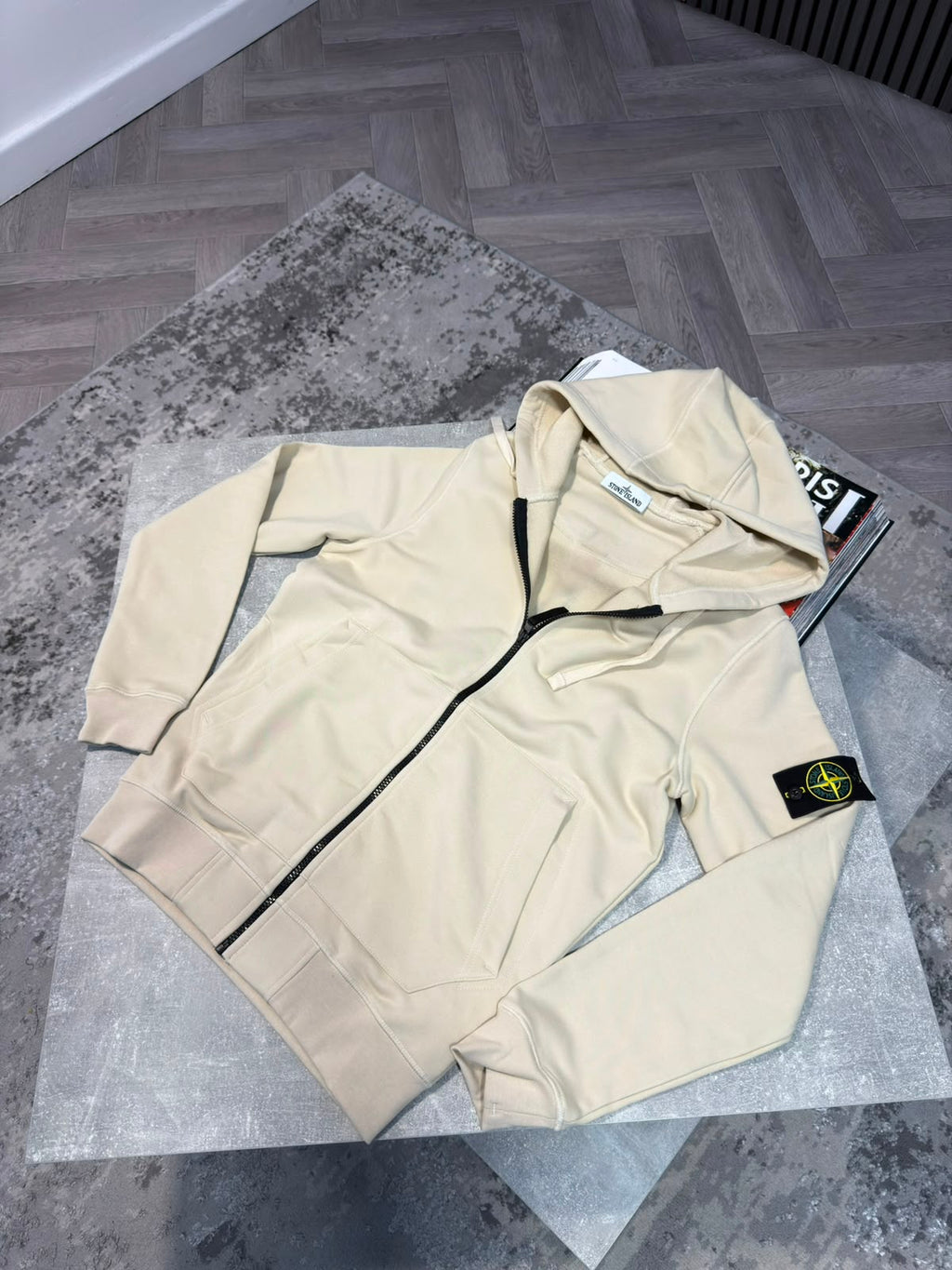 Si zip up hoodie STONE