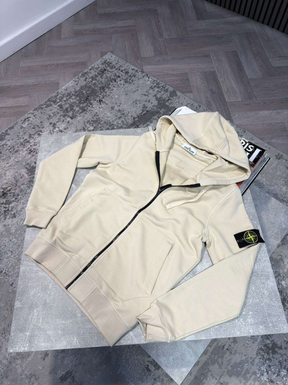 Si zip up hoodie STONE