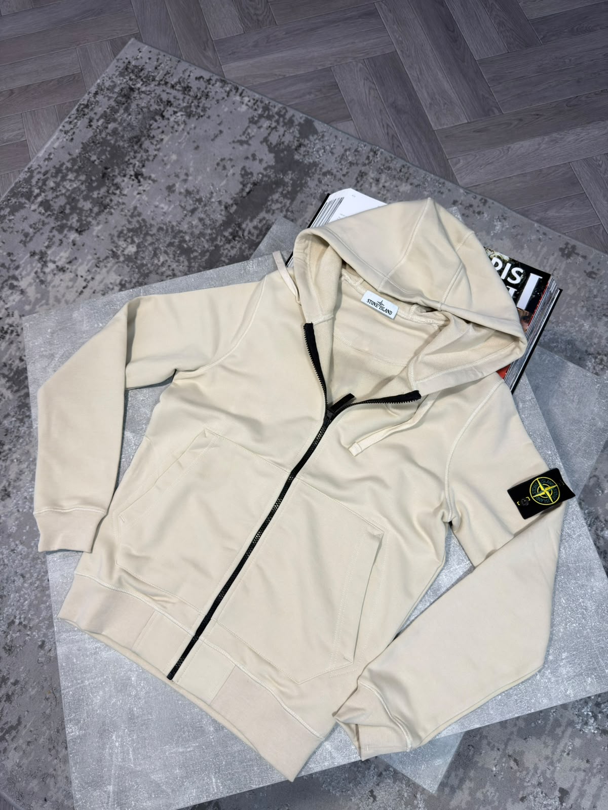 Si zip up hoodie STONE