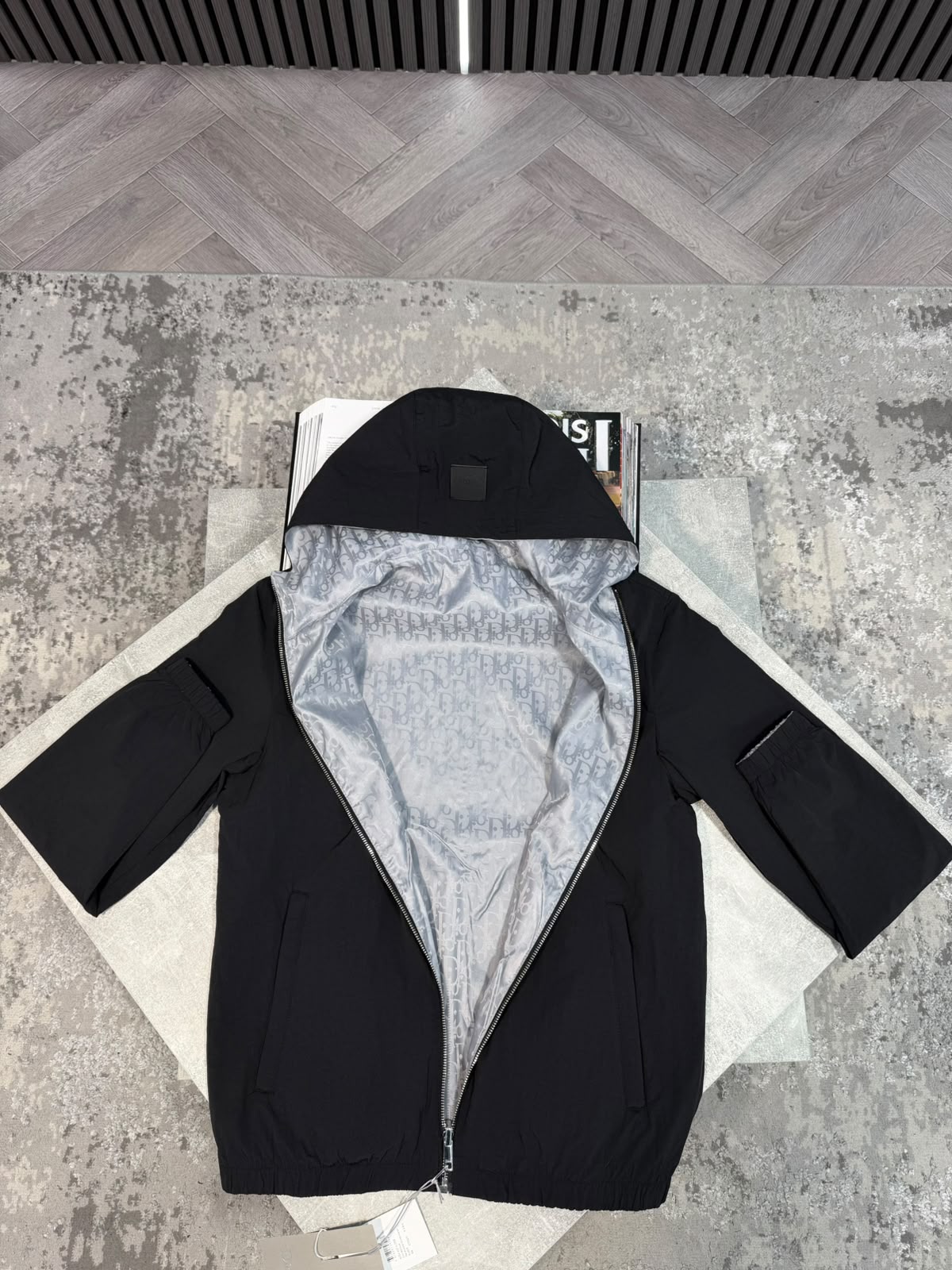 CD reversible Light weight jacket Black CD