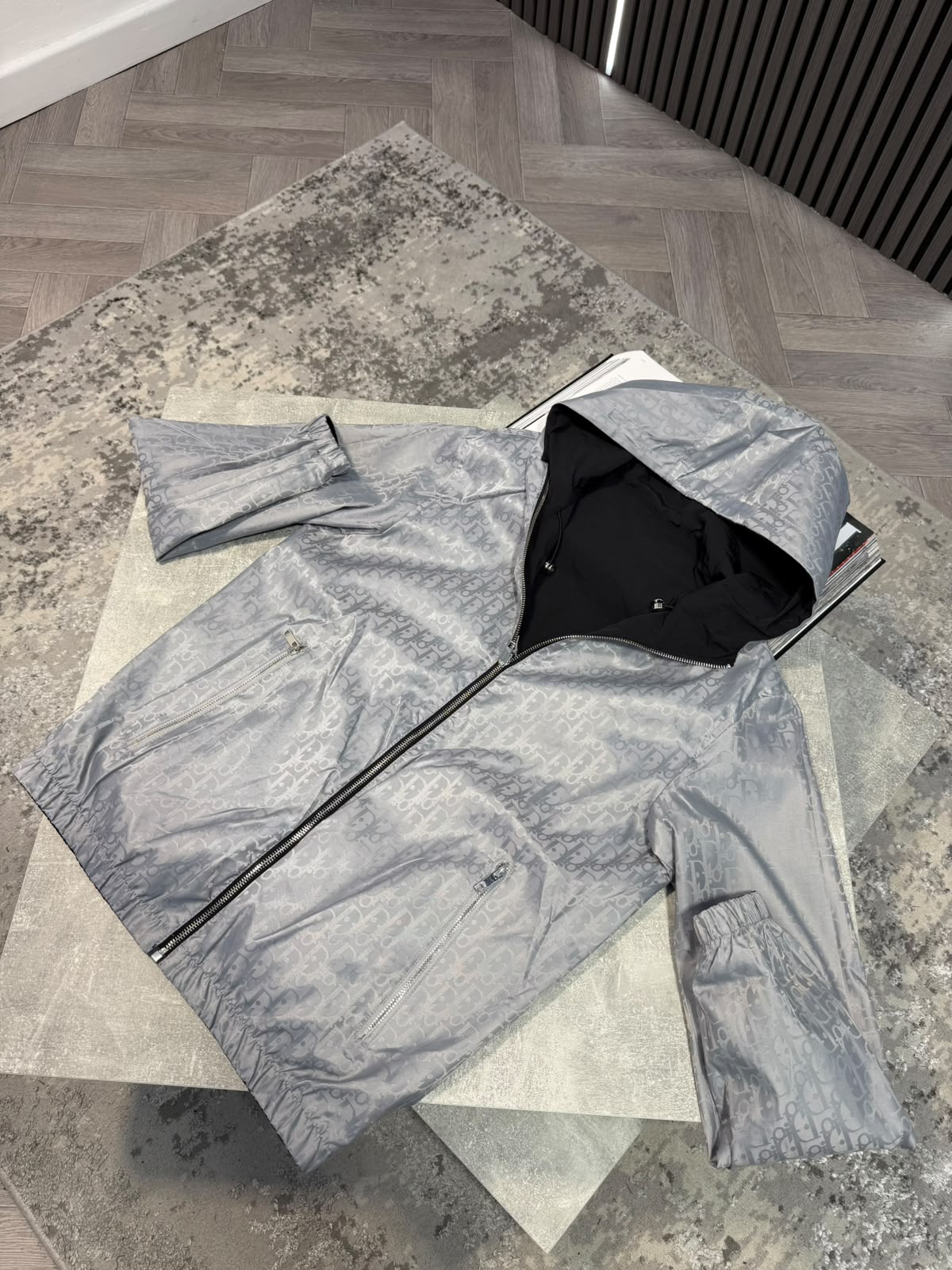 CD reversible Light weight jacket Black CD