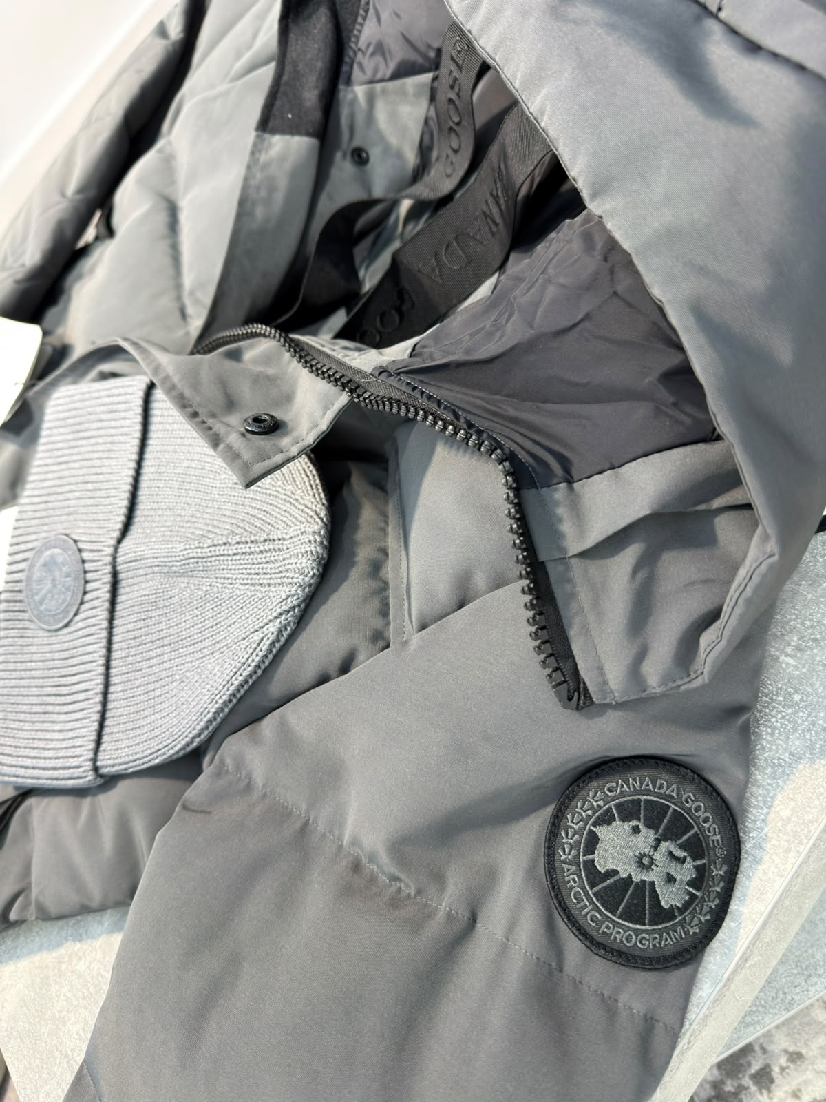 CG MacMillan Grey - black label CG