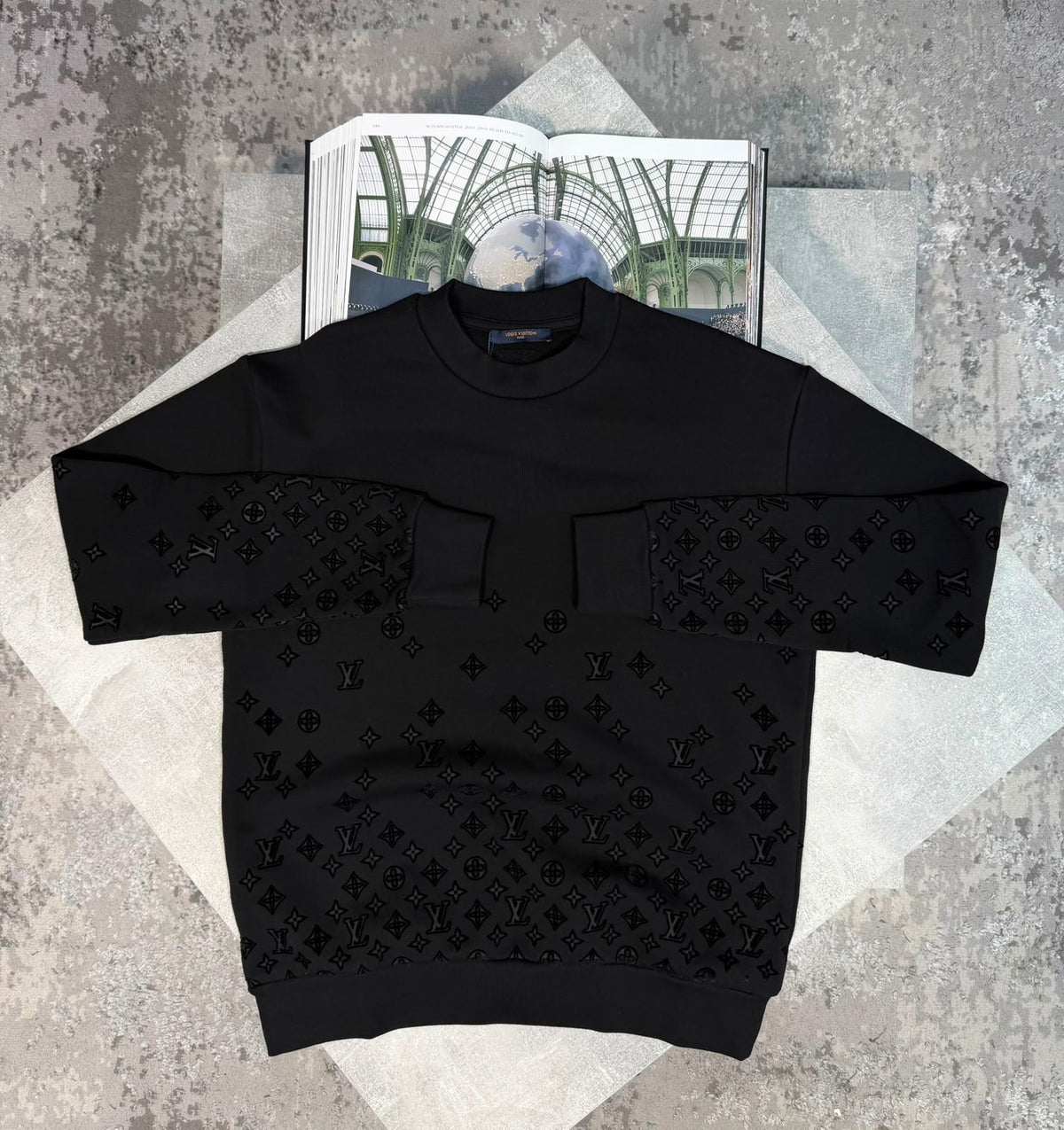 LV Jumper Black LV