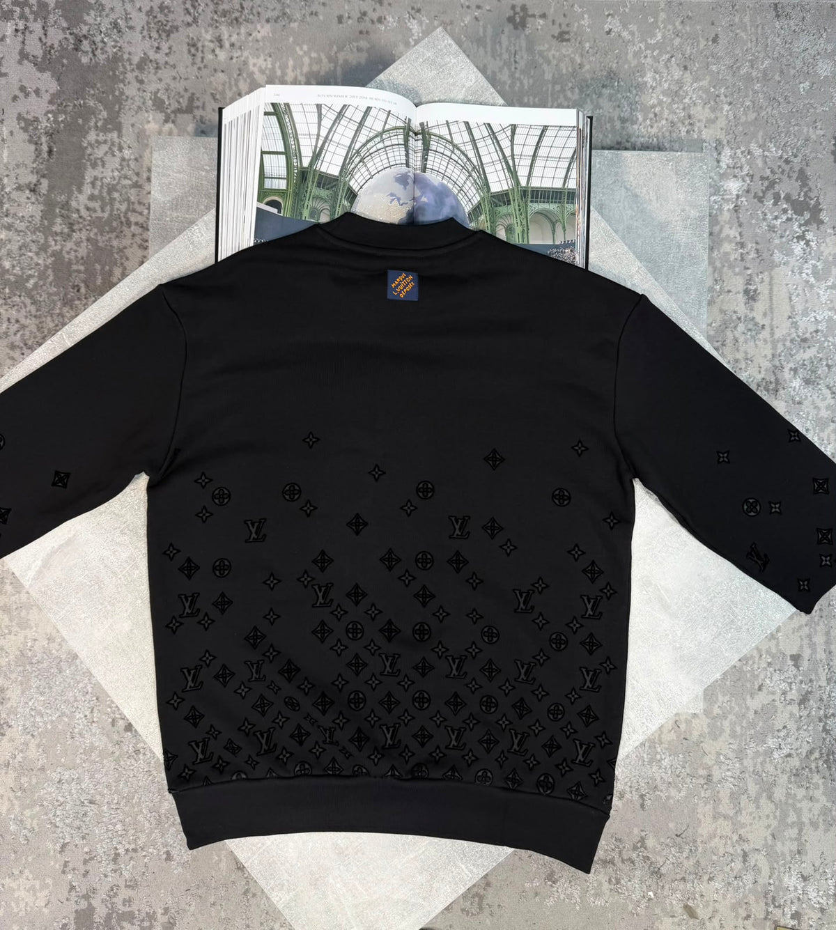 LV Jumper Black LV