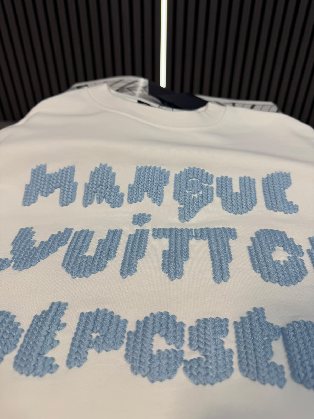 LV Jumper White LV
