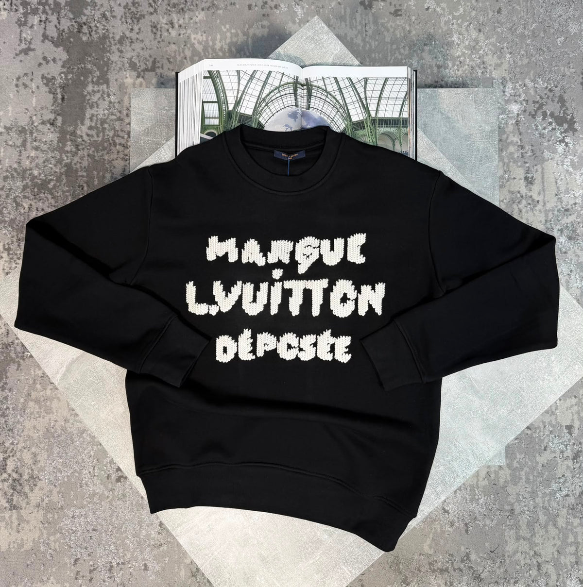 LV Jumper Black LV