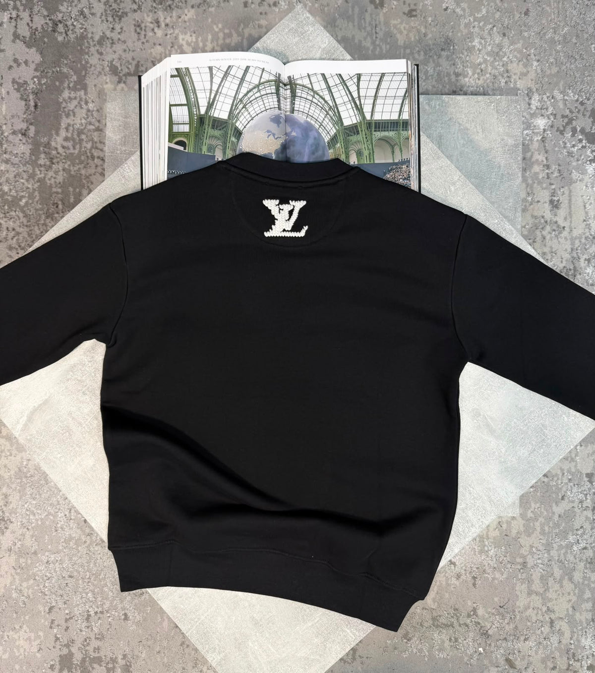 LV Jumper Black LV