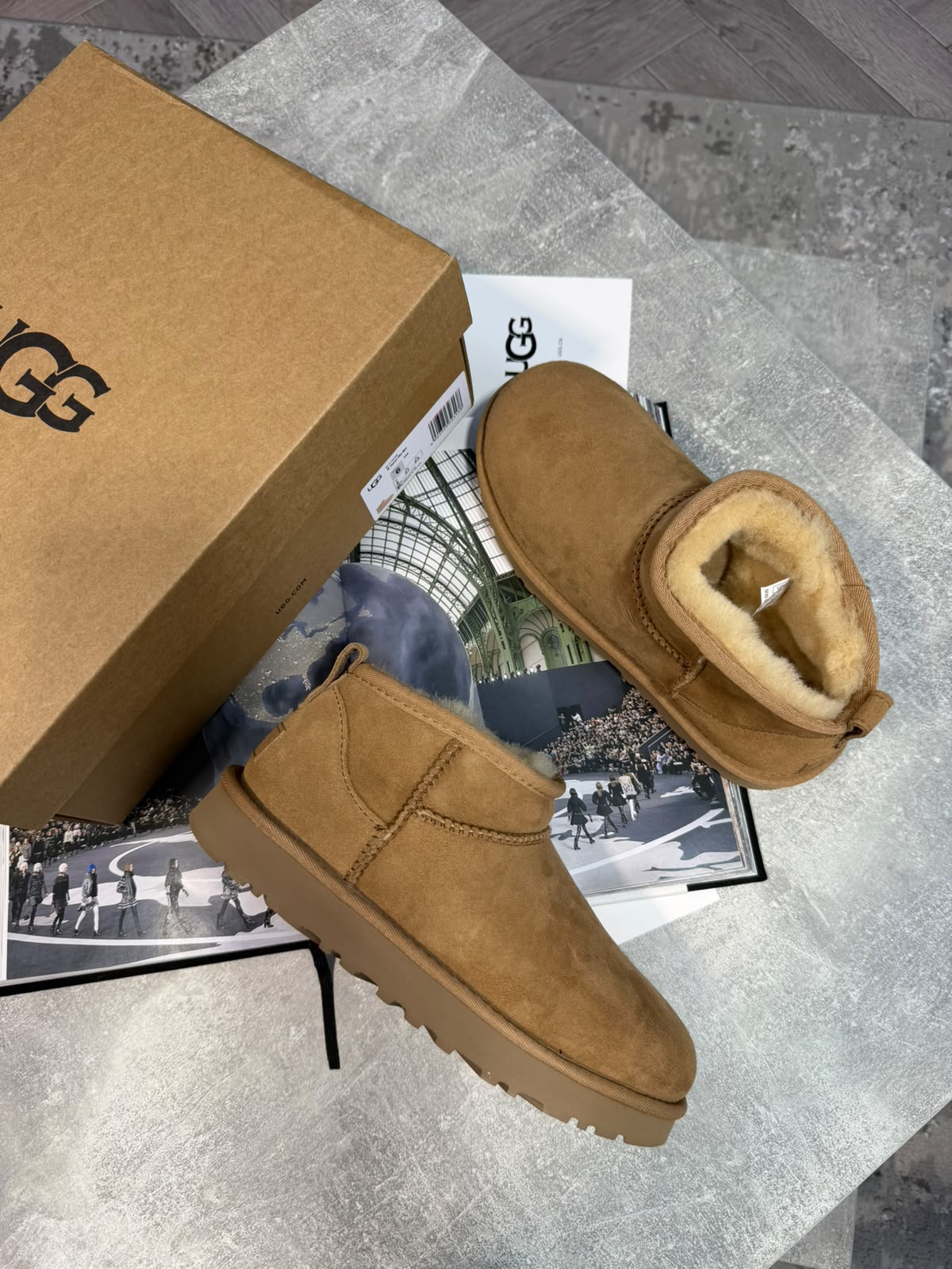 UGG Boots Tan UGG