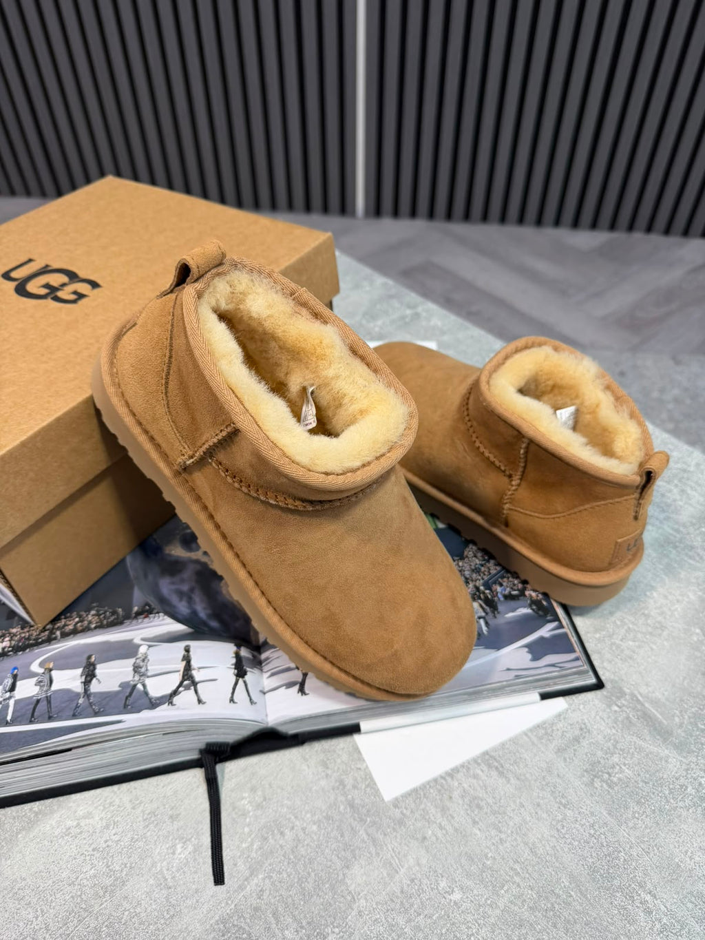 UGG Boots Tan UGG