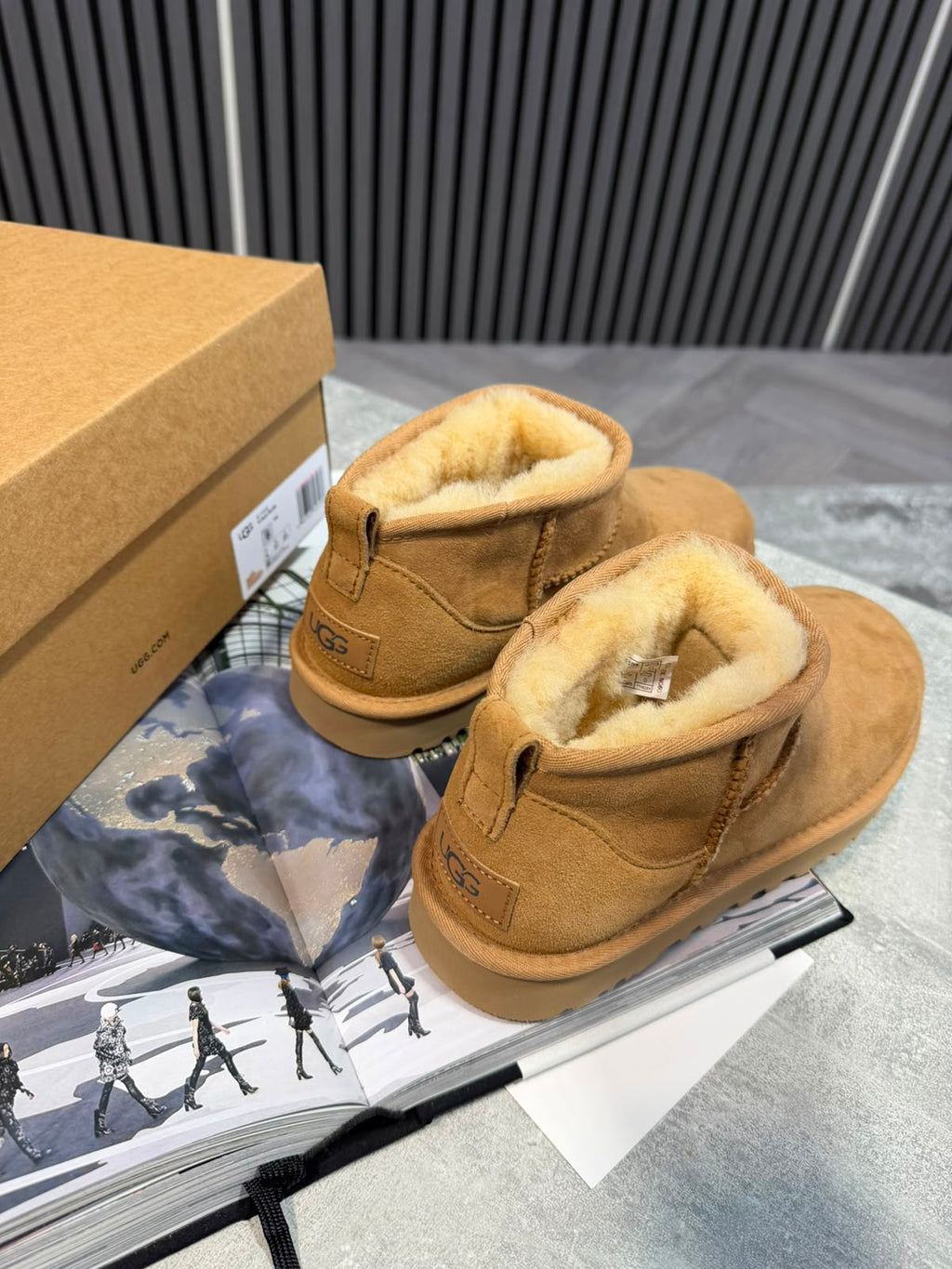 UGG Boots Tan UGG