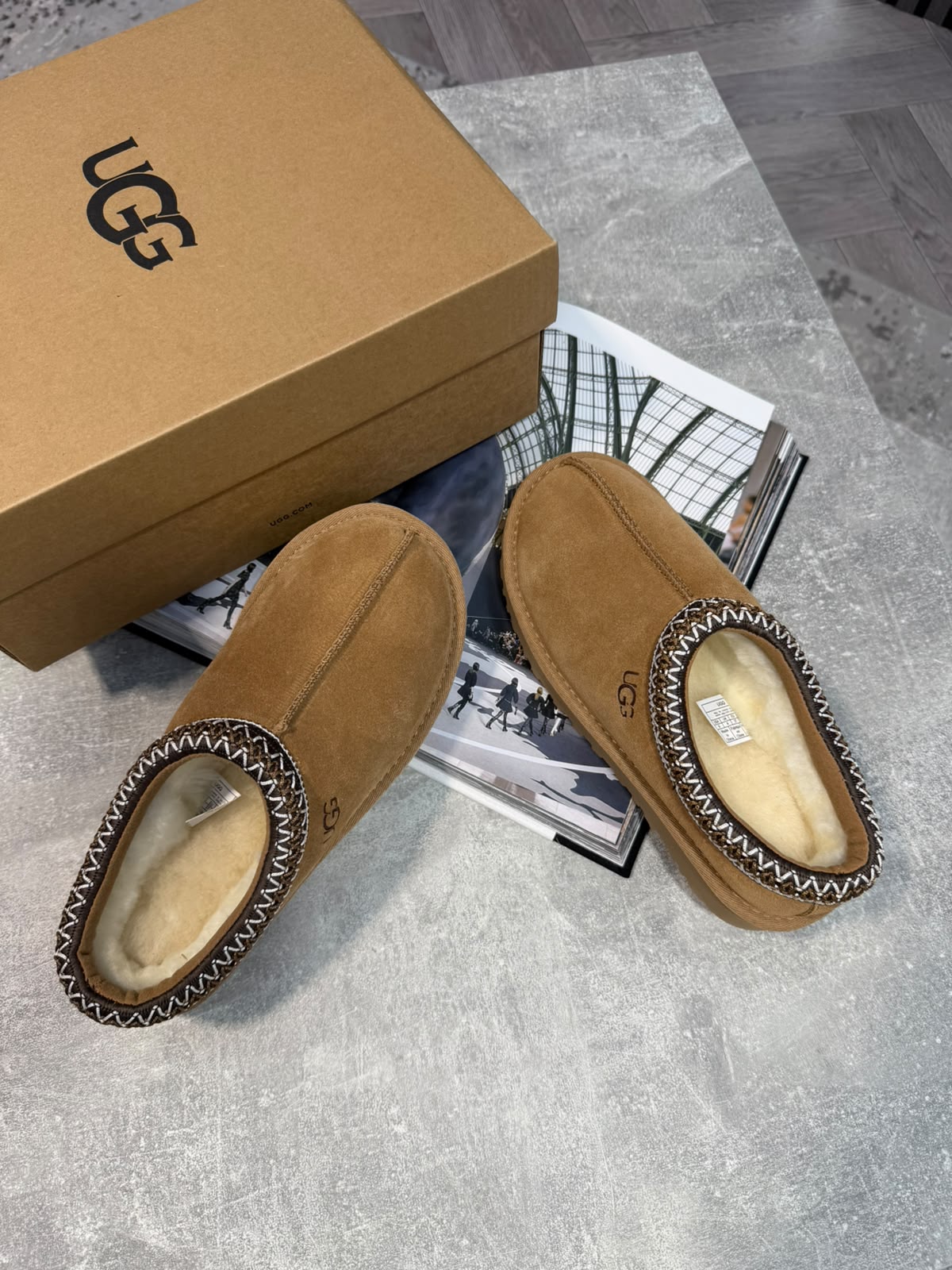 UGG Boots Tan UGG