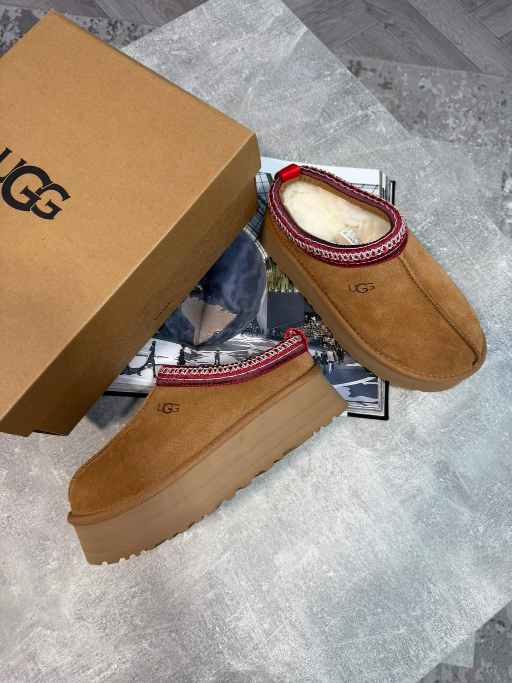 UGG Boots Tan UGG