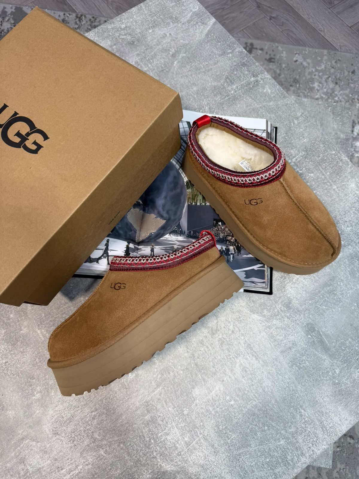 UGG Boots Tan UGG
