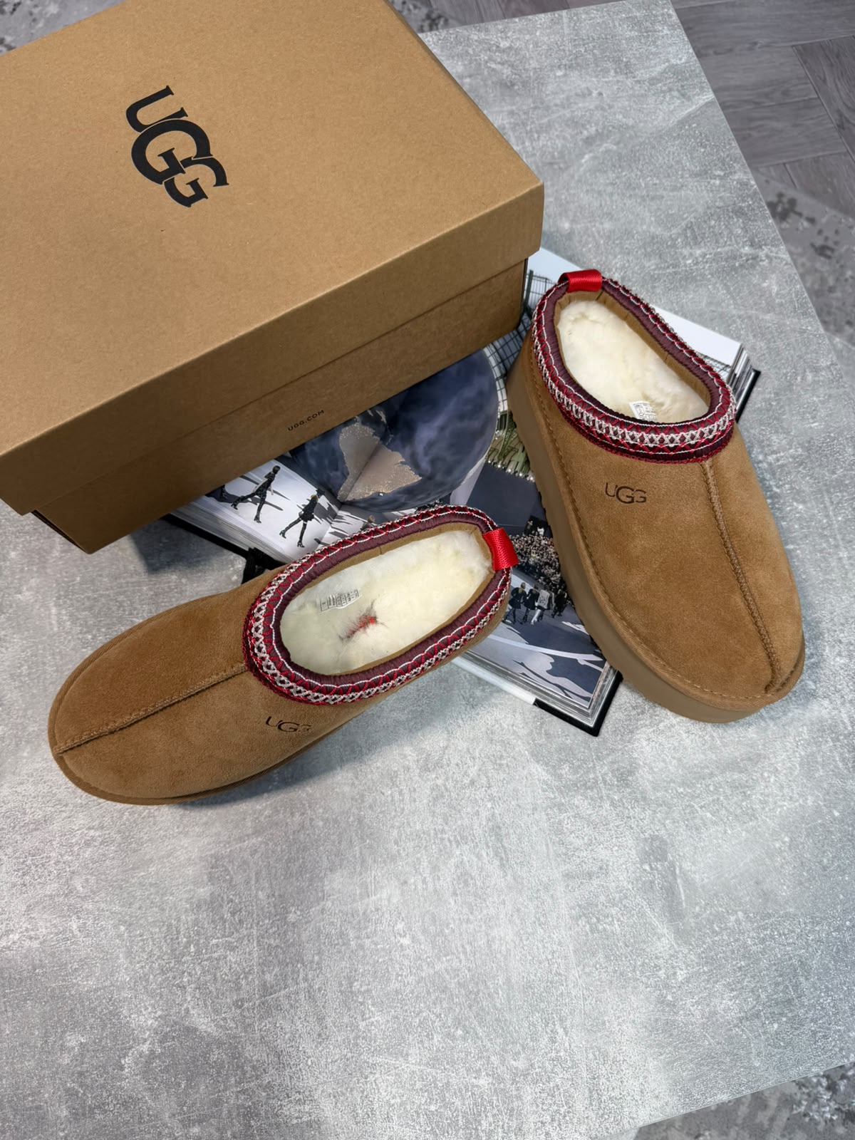UGG Boots Tan UGG
