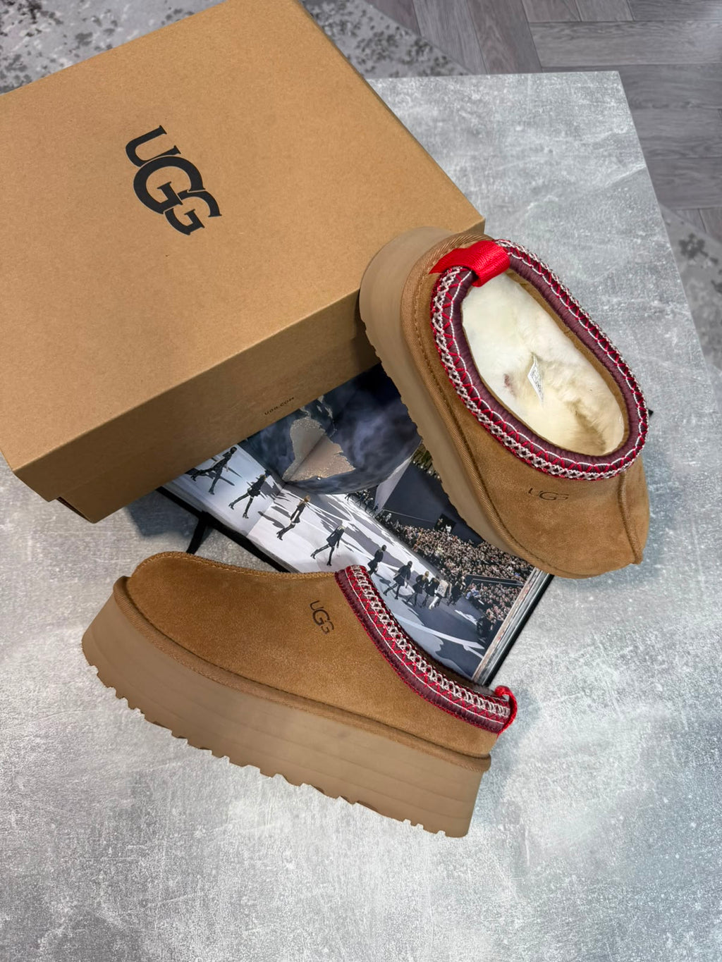 UGG Boots Tan UGG