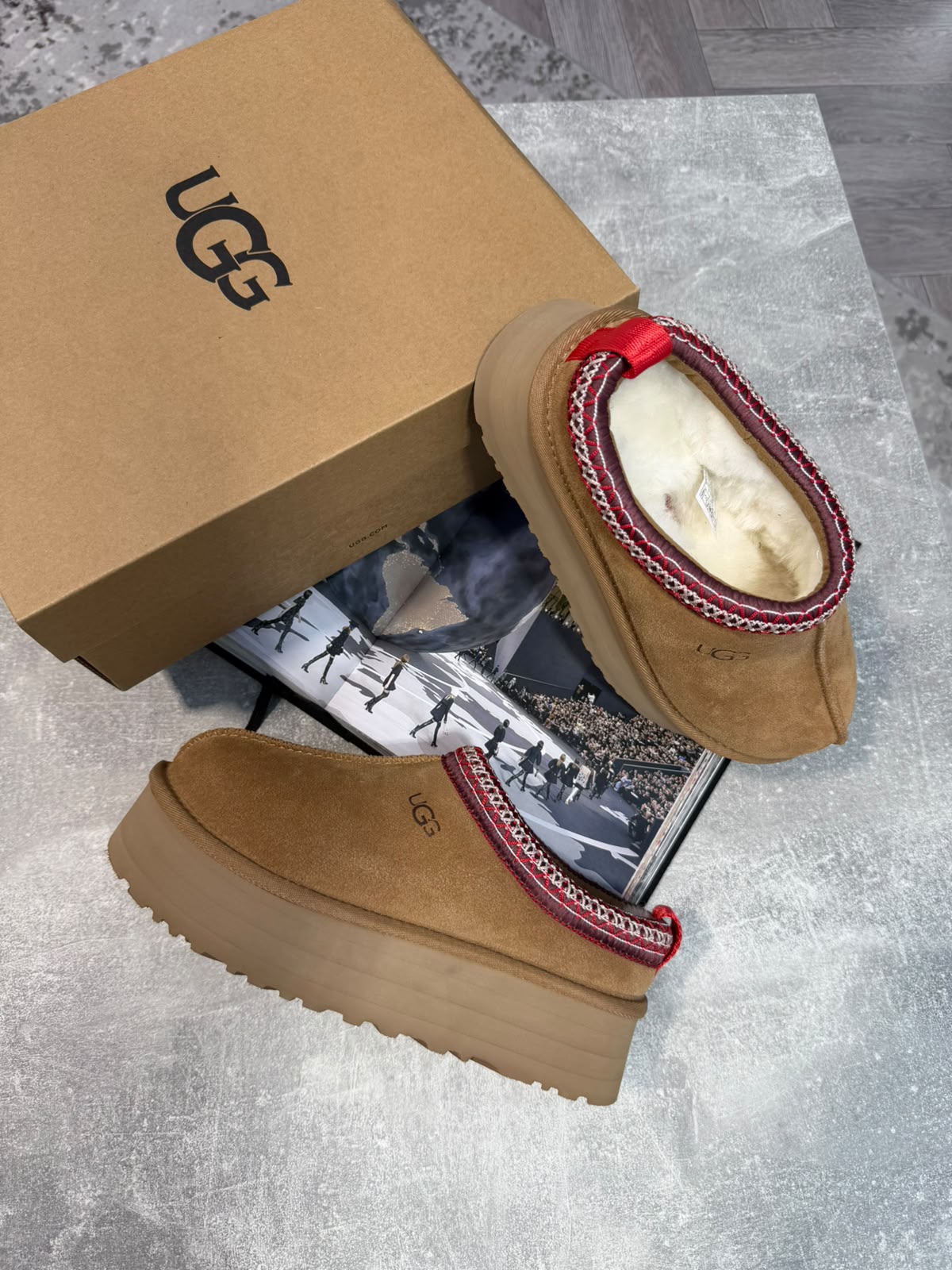 UGG Boots Tan UGG