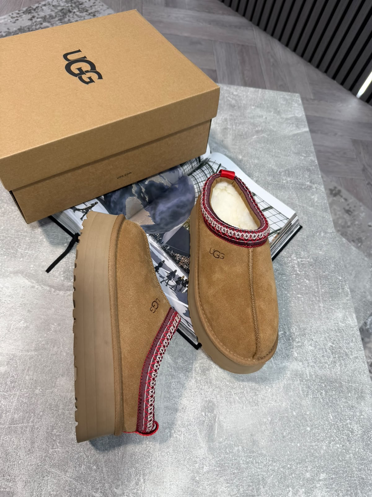 UGG Boots Tan UGG