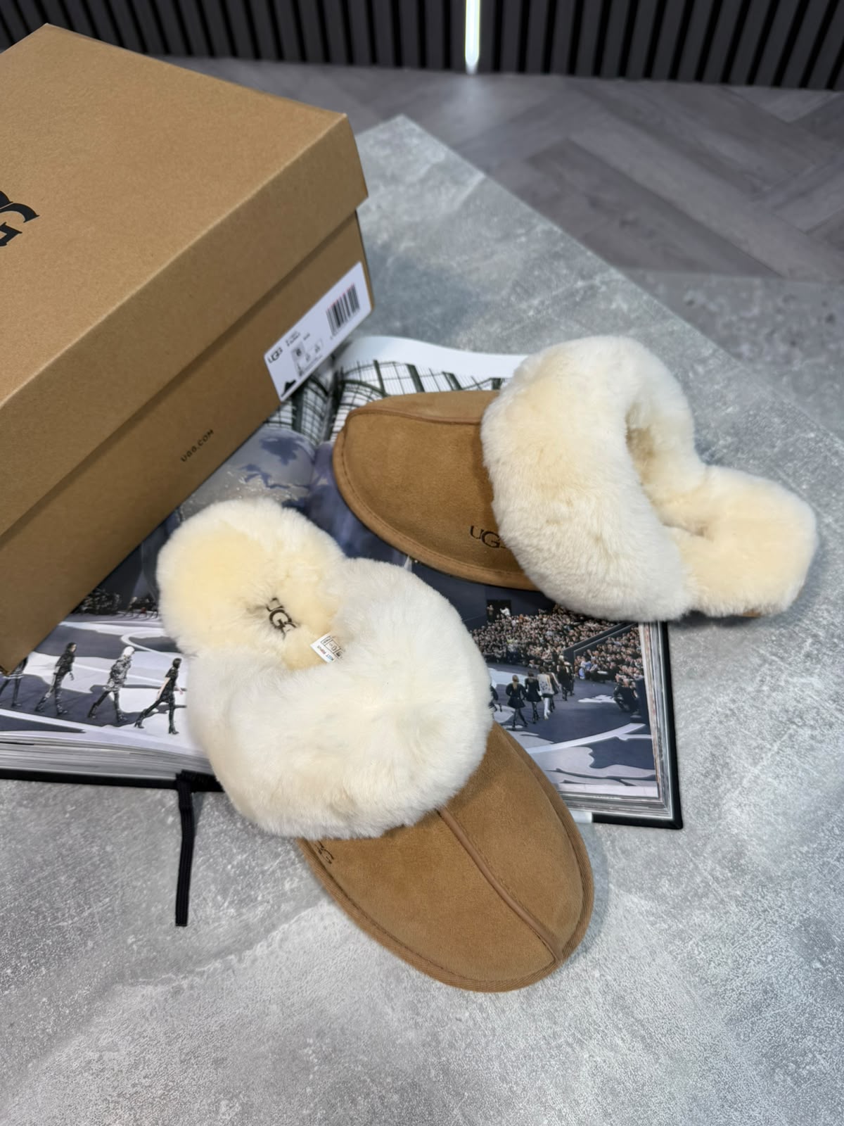 UGG Boots Tan UGG