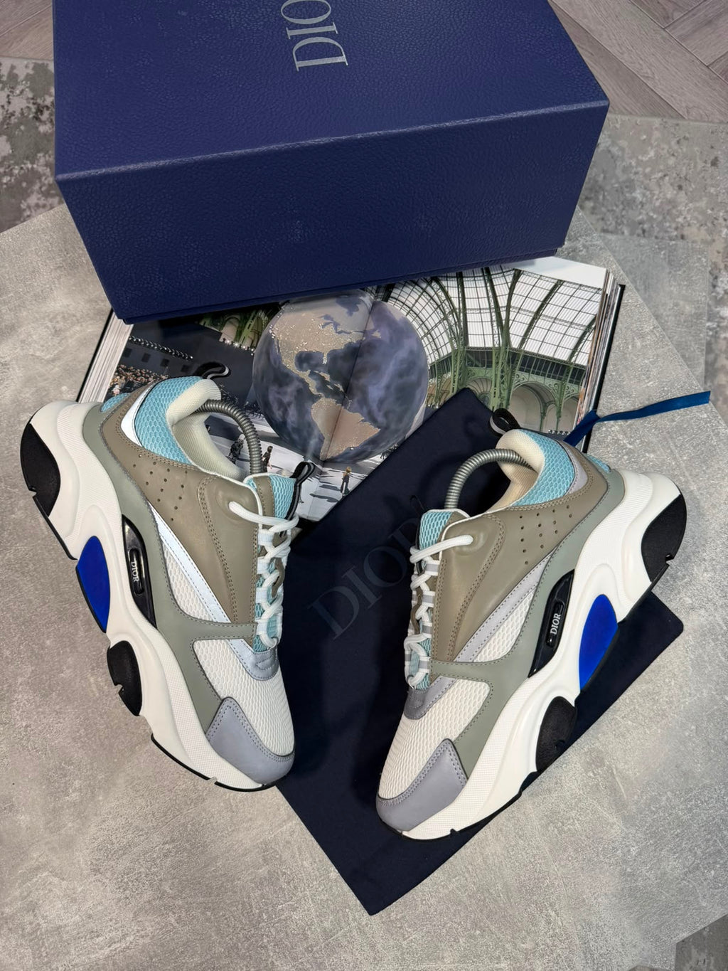 B22 Trainer - Baby Blue DIOR