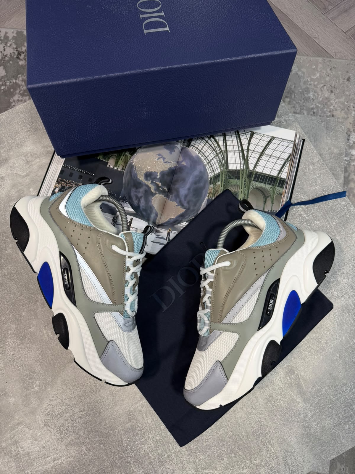 B22 Trainer - Baby Blue DIOR