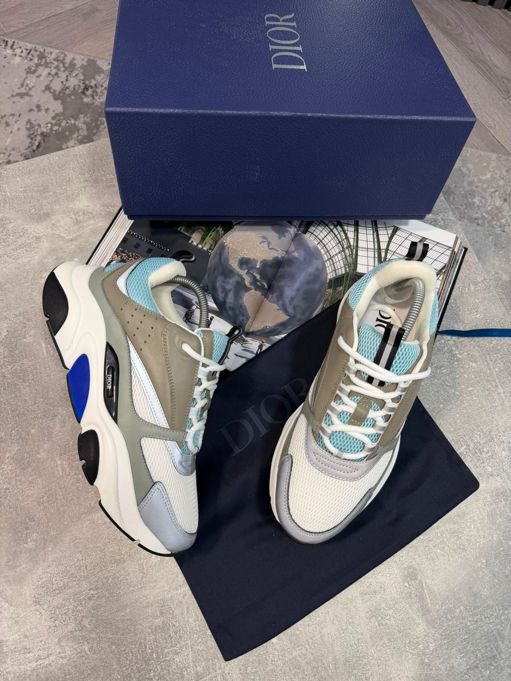 B22 Trainer - Baby Blue DIOR