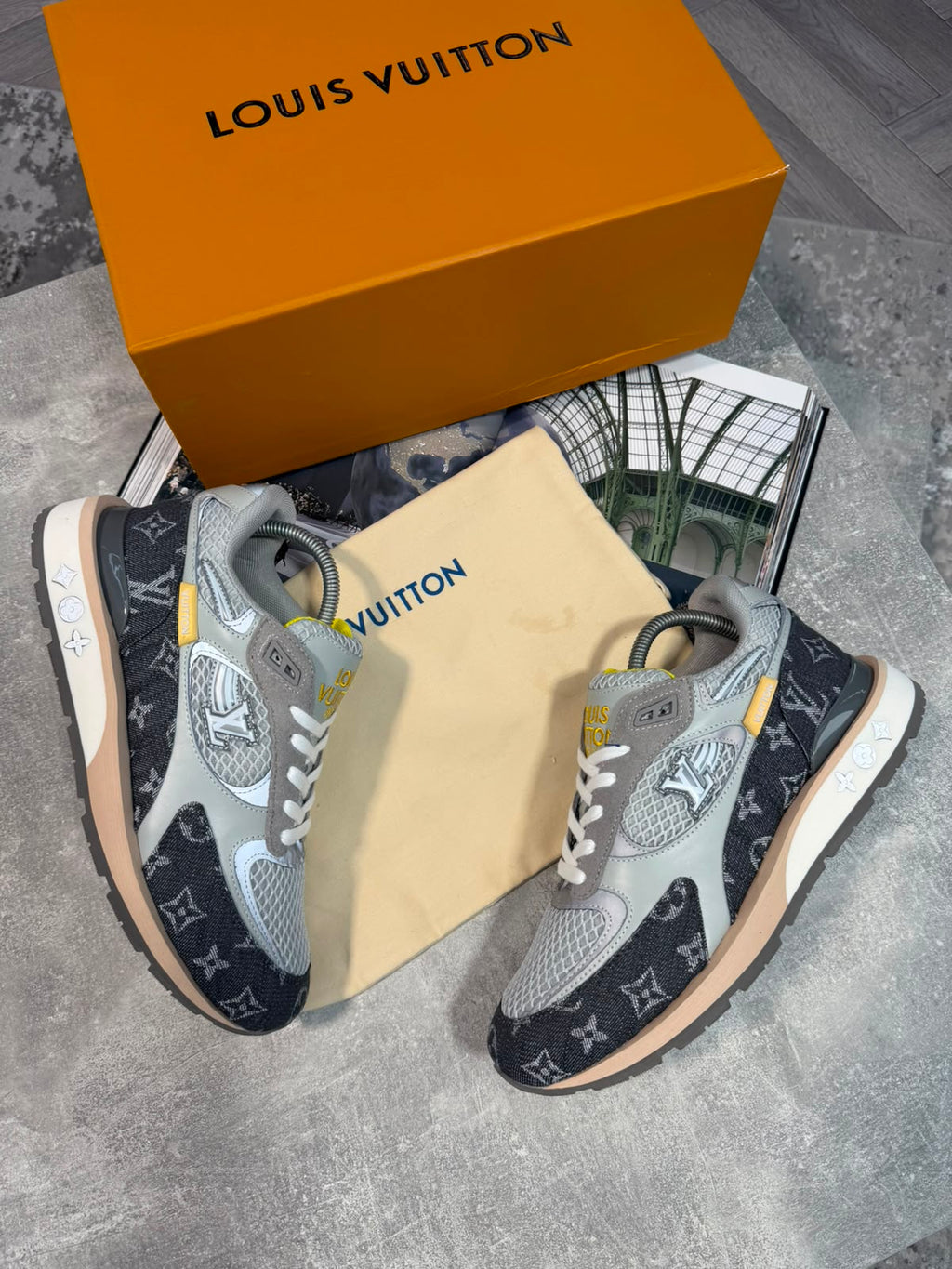 LV Trainer -  Dark Grey LV