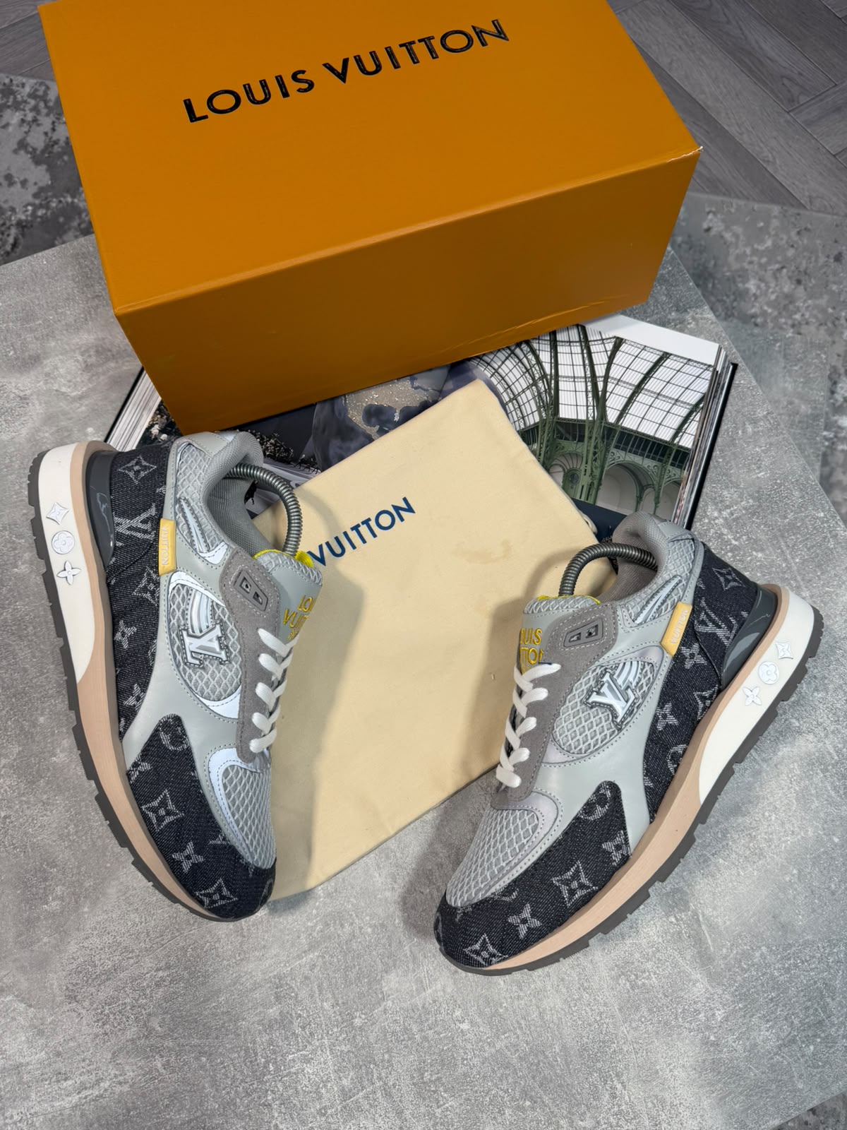 LV Trainer -  Dark Grey LV